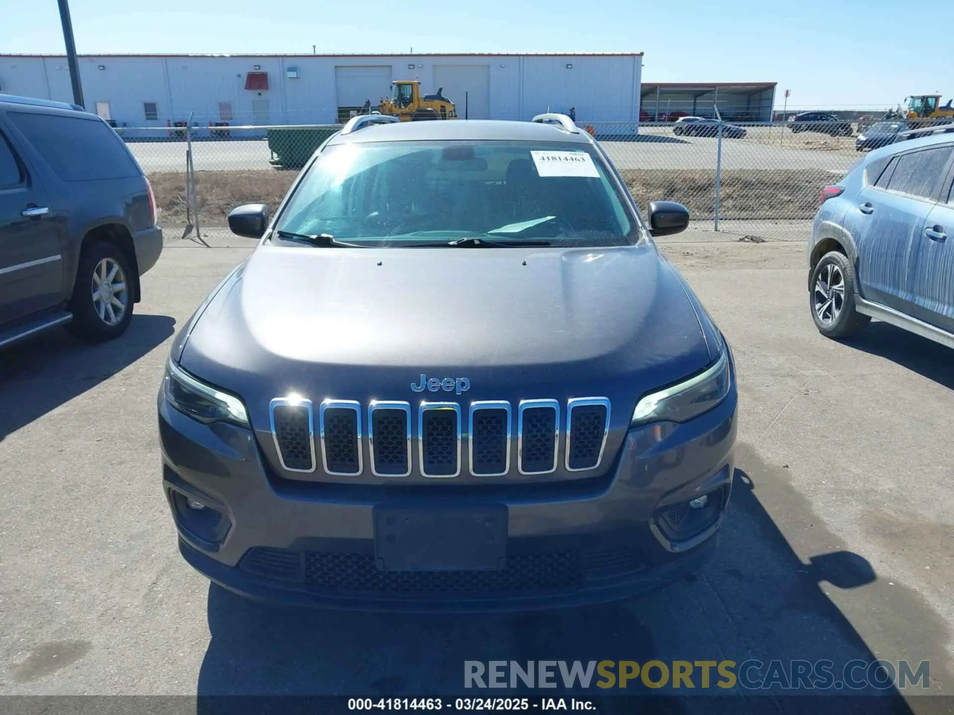 12 fotografías del automóvil dañado 1C4PJLLB1KD201847 JEEP CHEROKEE 2019