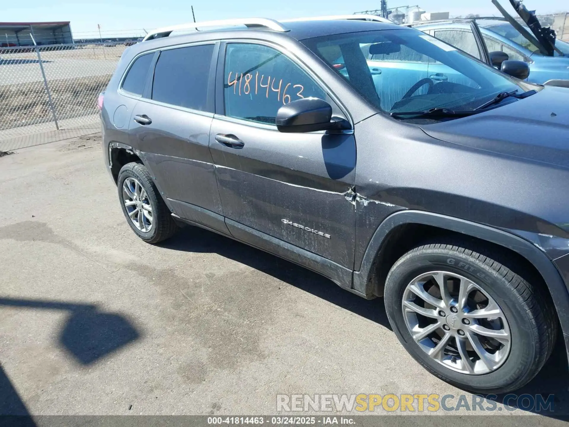 6 fotografías del automóvil dañado 1C4PJLLB1KD201847 JEEP CHEROKEE 2019