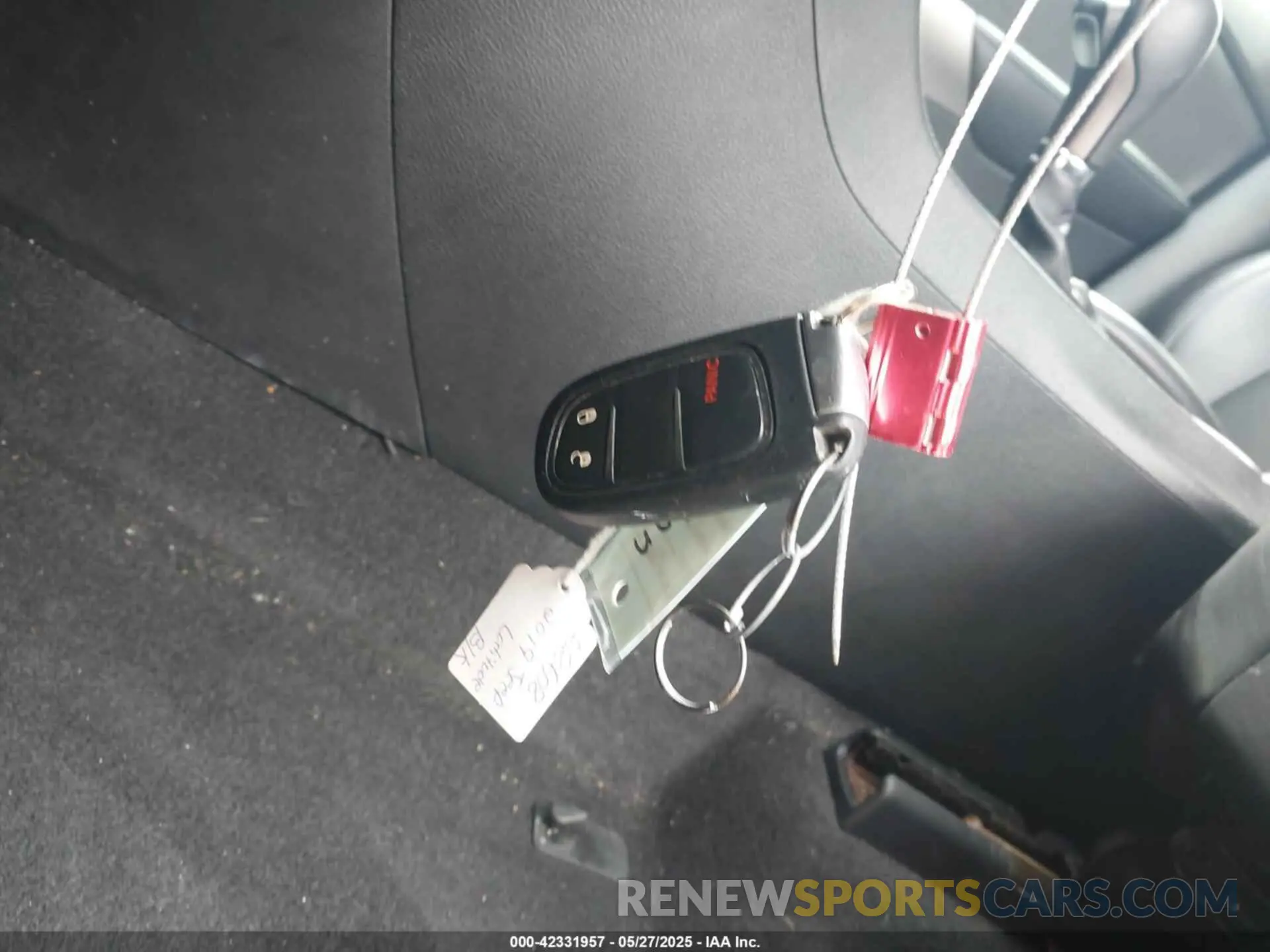 11 fotografías del automóvil dañado 1C4PJLLB1KD420467 JEEP CHEROKEE 2019