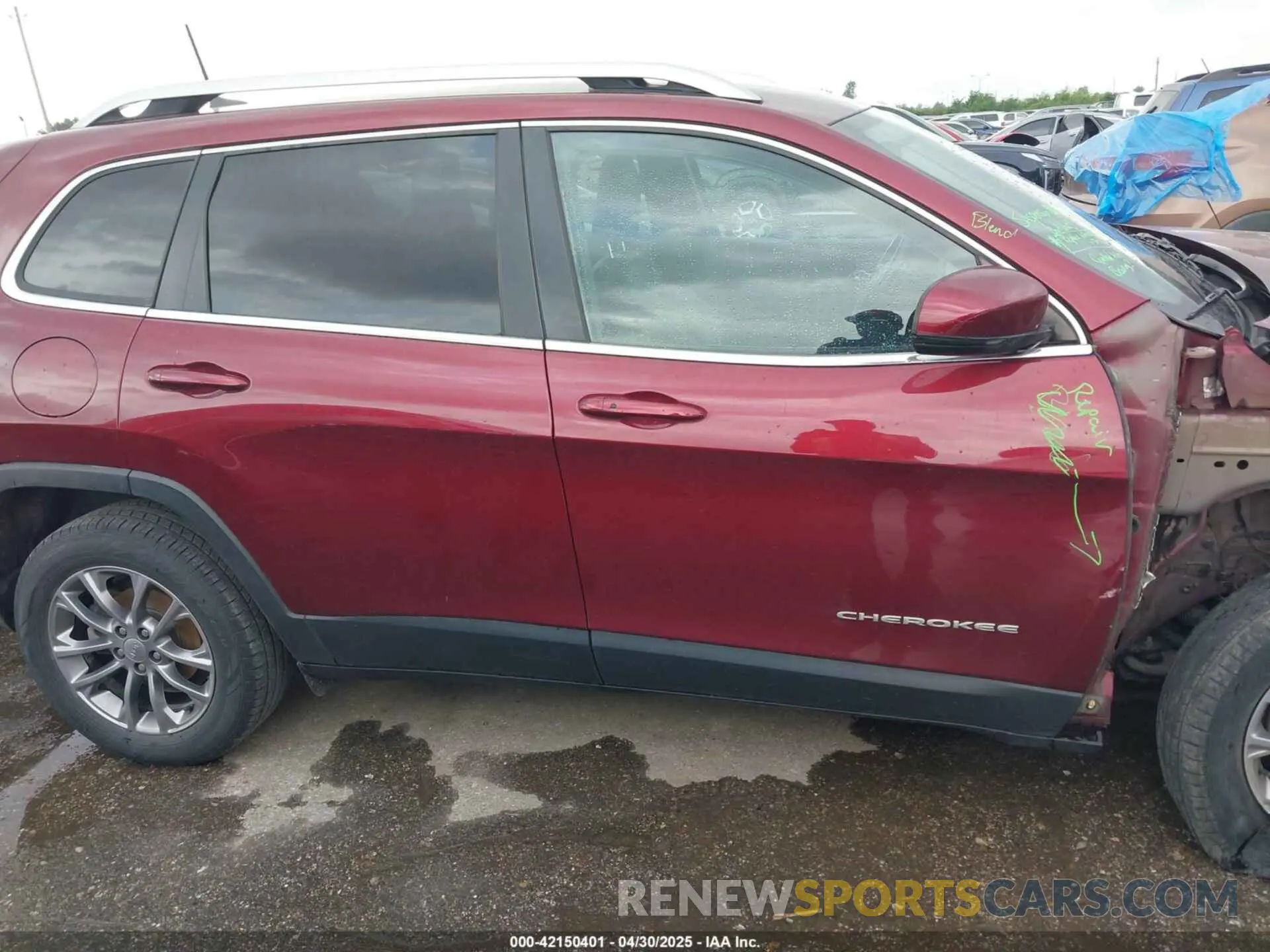 13 fotografías del automóvil dañado 1C4PJLLB3KD327000 JEEP CHEROKEE 2019