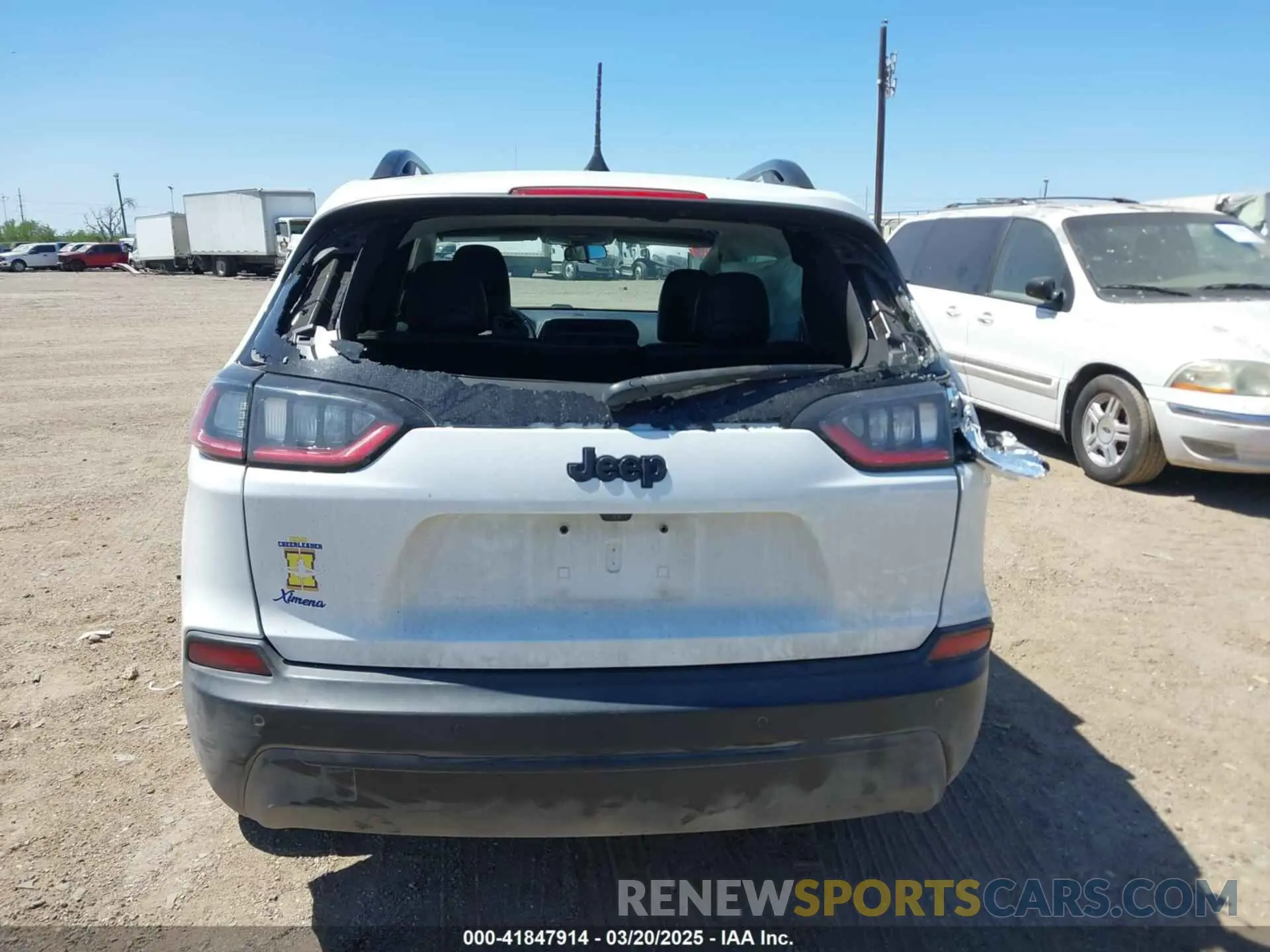 16 fotografías del automóvil dañado 1C4PJLLB3KD339230 JEEP CHEROKEE 2019