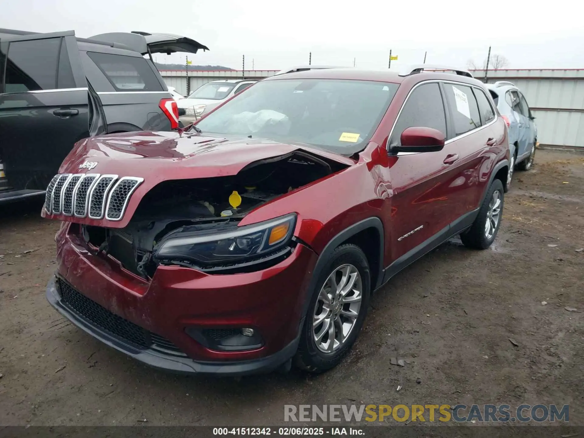 2 fotografías del automóvil dañado 1C4PJLLB4KD226533 JEEP CHEROKEE 2019