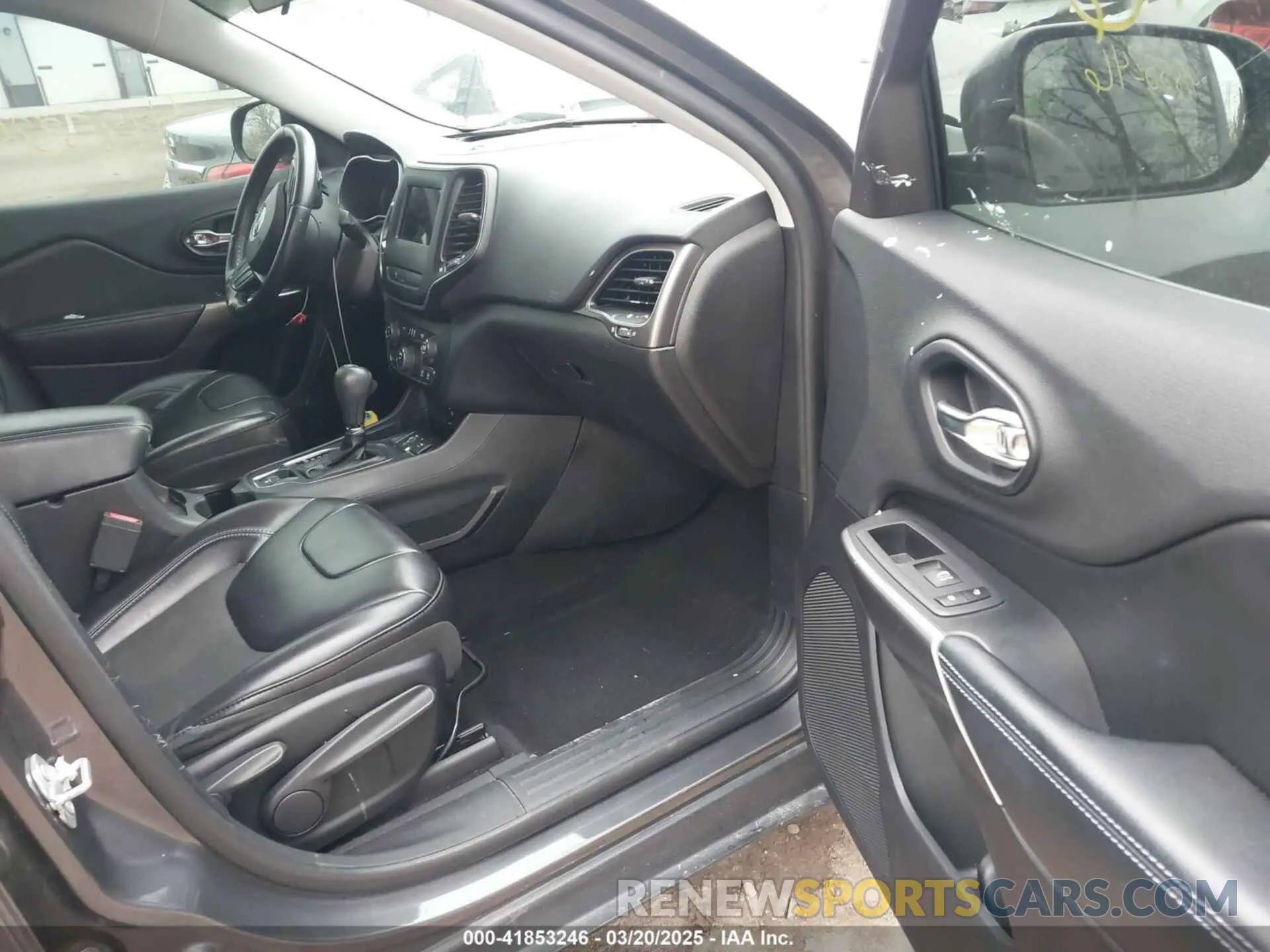 5 fotografías del automóvil dañado 1C4PJLLB4KD382412 JEEP CHEROKEE 2019