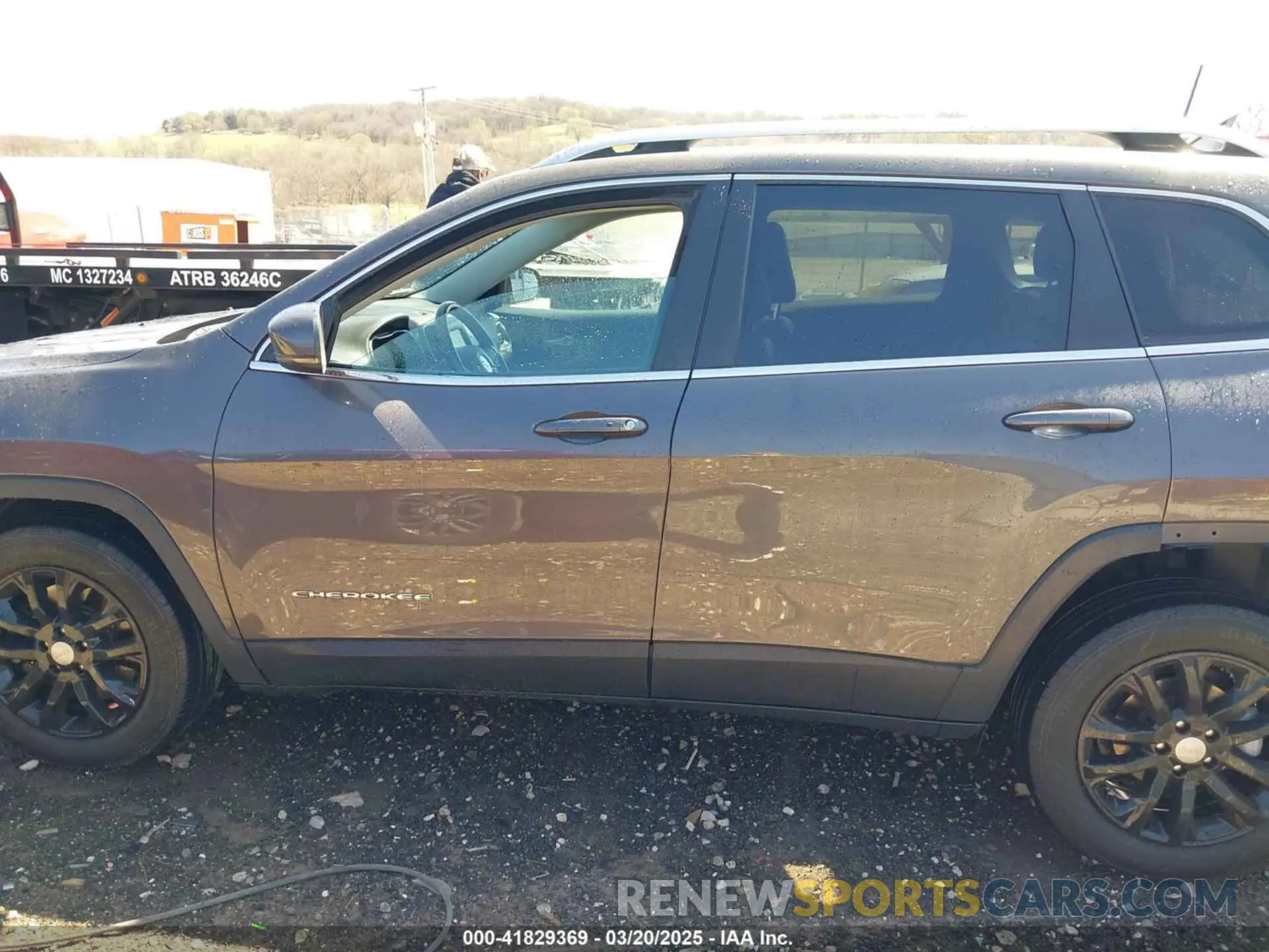 15 fotografías del automóvil dañado 1C4PJLLB6KD396134 JEEP CHEROKEE 2019