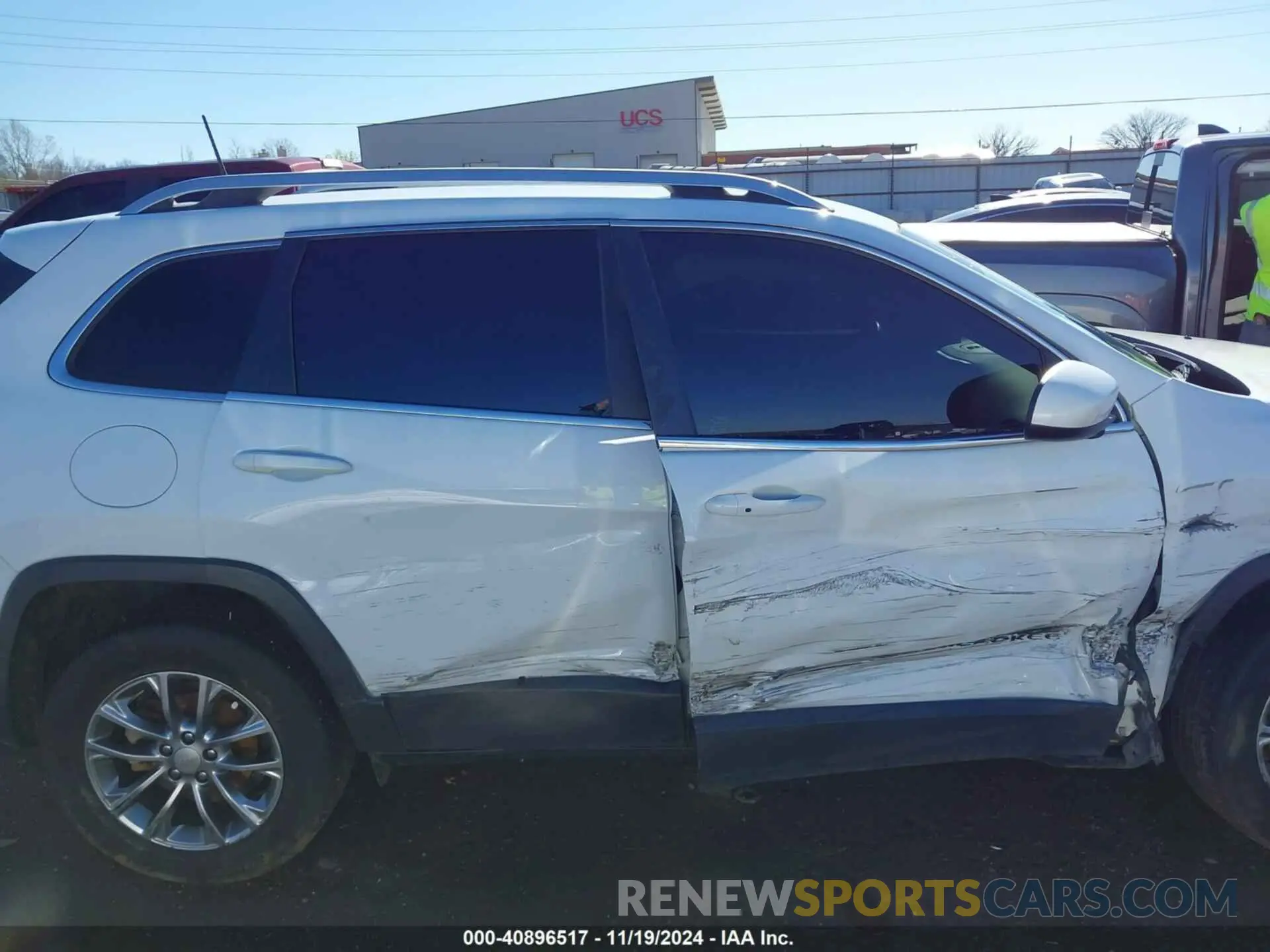 12 fotografías del automóvil dañado 1C4PJLLB9KD132597 JEEP CHEROKEE 2019