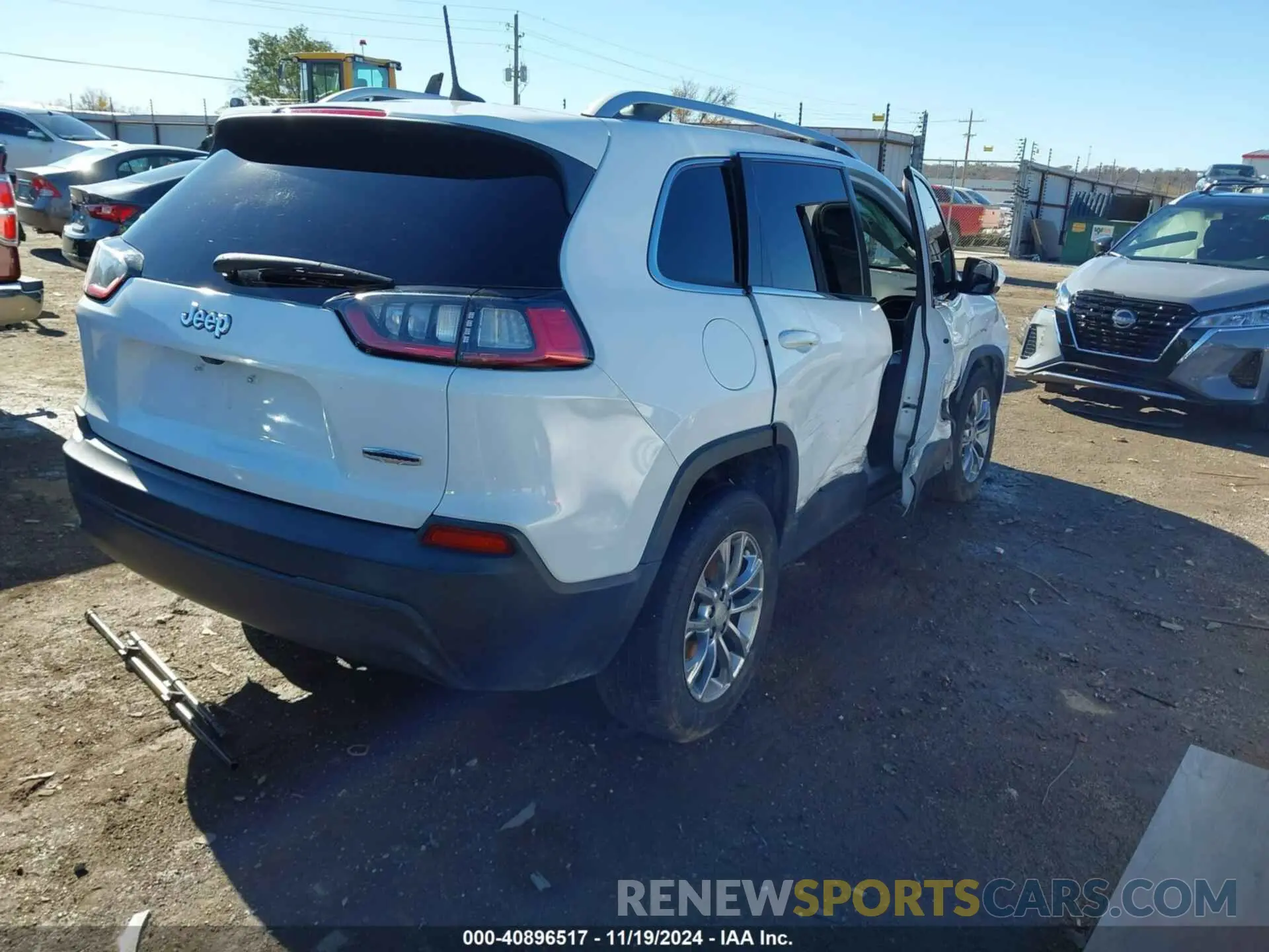 4 fotografías del automóvil dañado 1C4PJLLB9KD132597 JEEP CHEROKEE 2019