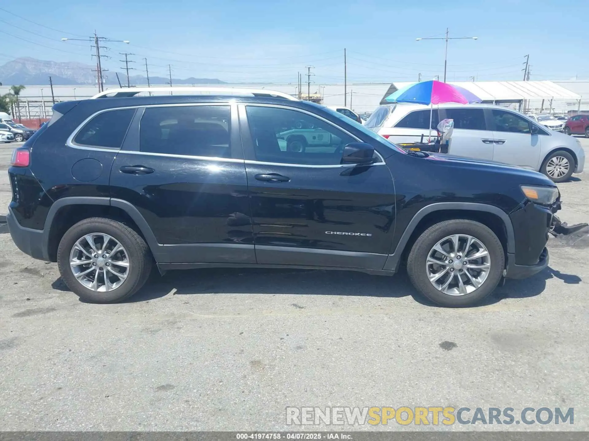 13 fotografías del automóvil dañado 1C4PJLLB9KD248110 JEEP CHEROKEE 2019