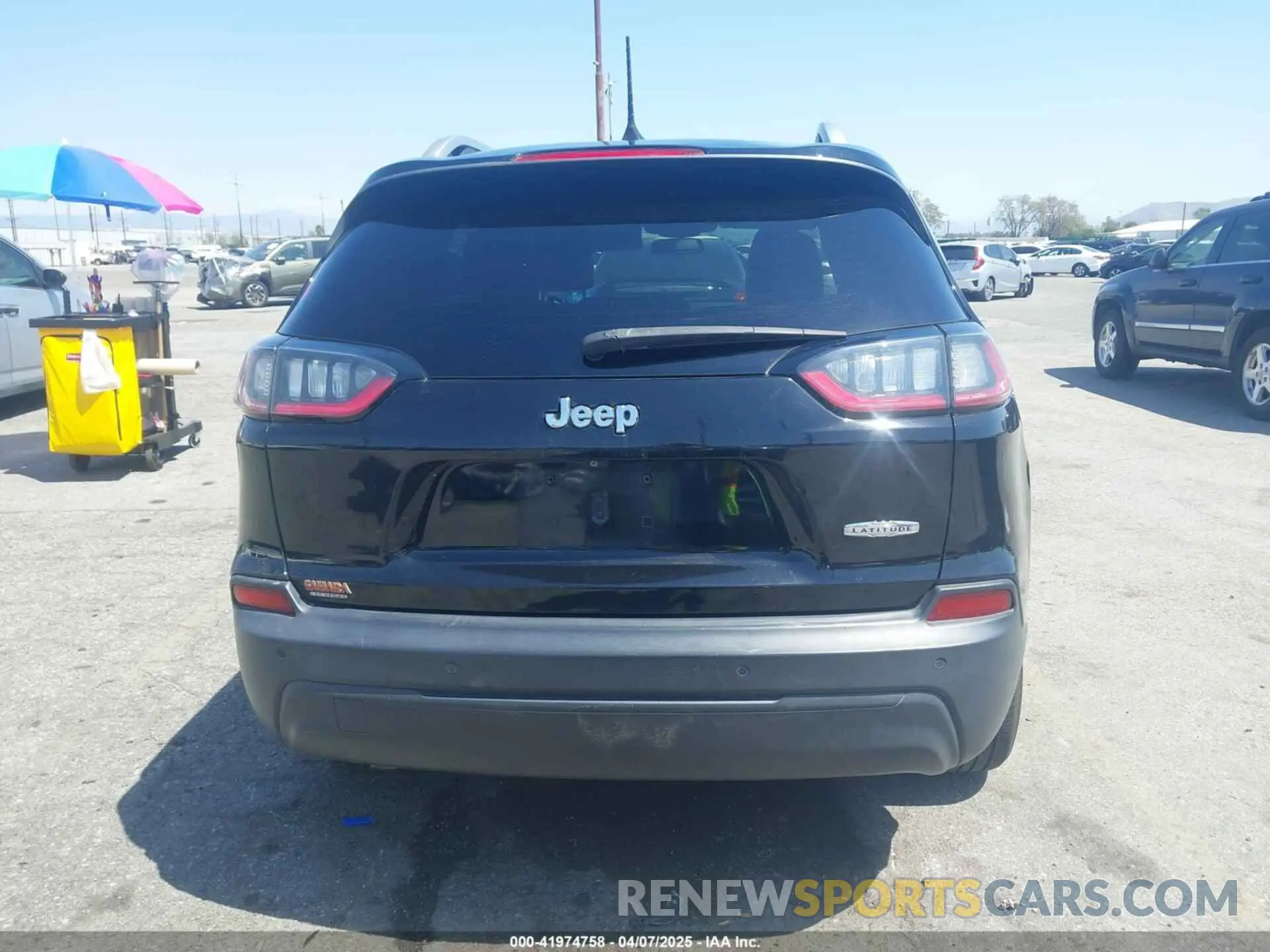 16 fotografías del automóvil dañado 1C4PJLLB9KD248110 JEEP CHEROKEE 2019
