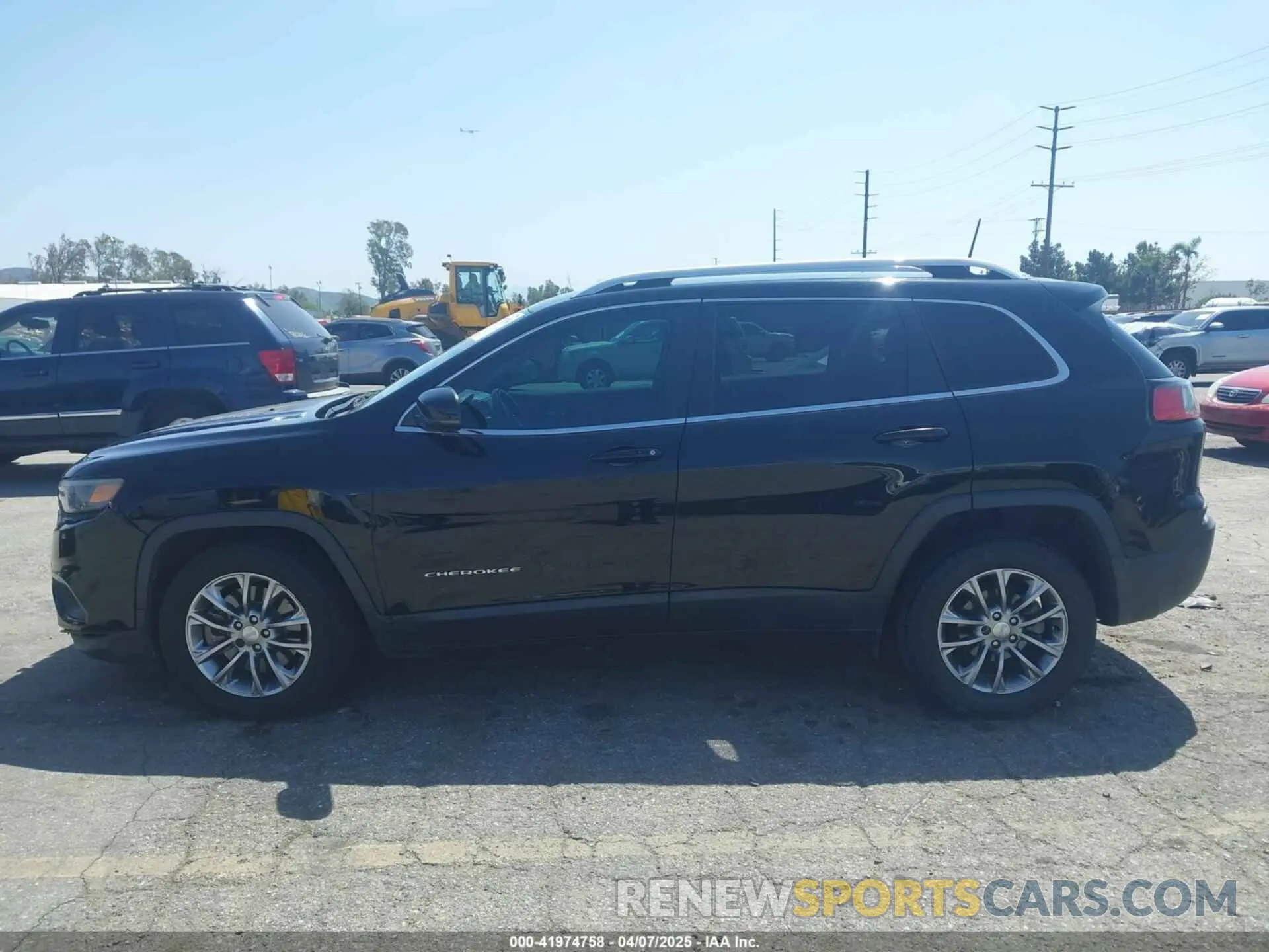 17 fotografías del automóvil dañado 1C4PJLLB9KD248110 JEEP CHEROKEE 2019