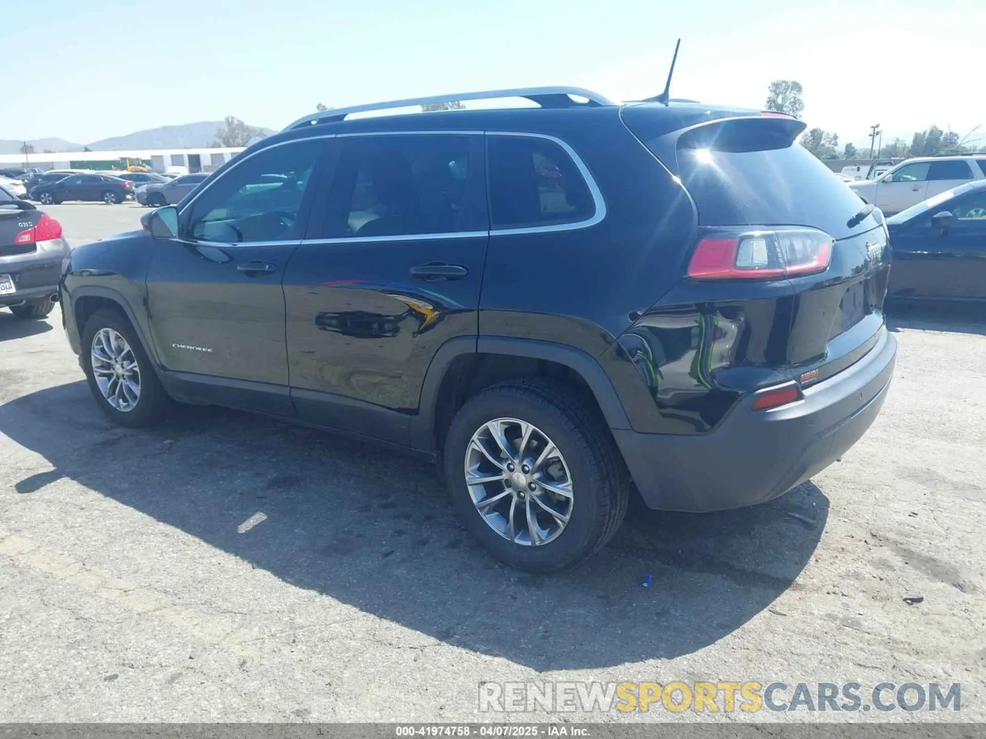3 fotografías del automóvil dañado 1C4PJLLB9KD248110 JEEP CHEROKEE 2019