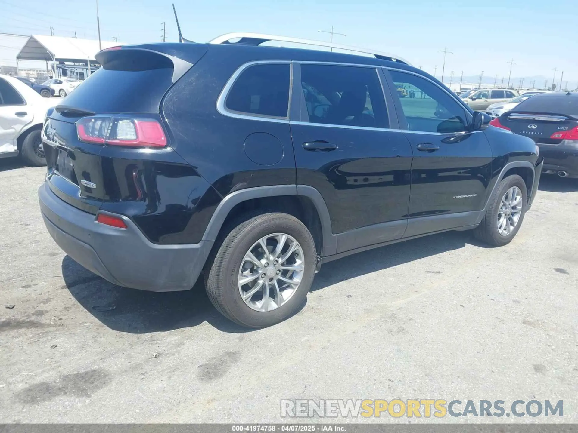 4 fotografías del automóvil dañado 1C4PJLLB9KD248110 JEEP CHEROKEE 2019