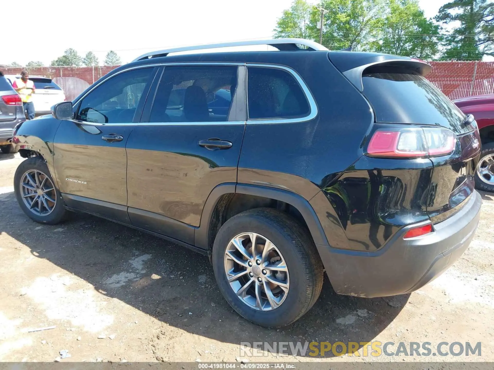 3 fotografías del automóvil dañado 1C4PJLLBXKD123116 JEEP CHEROKEE 2019