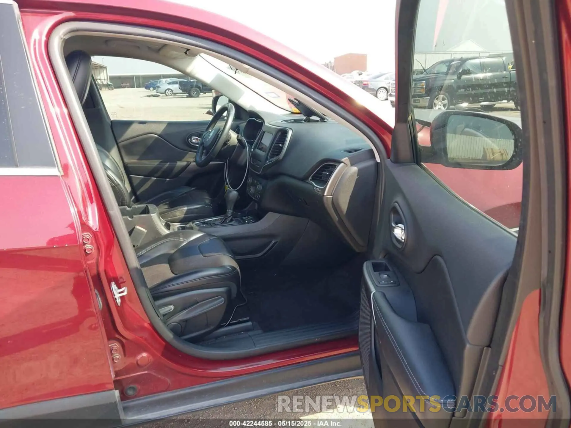 5 fotografías del automóvil dañado 1C4PJLLBXKD176673 JEEP CHEROKEE 2019