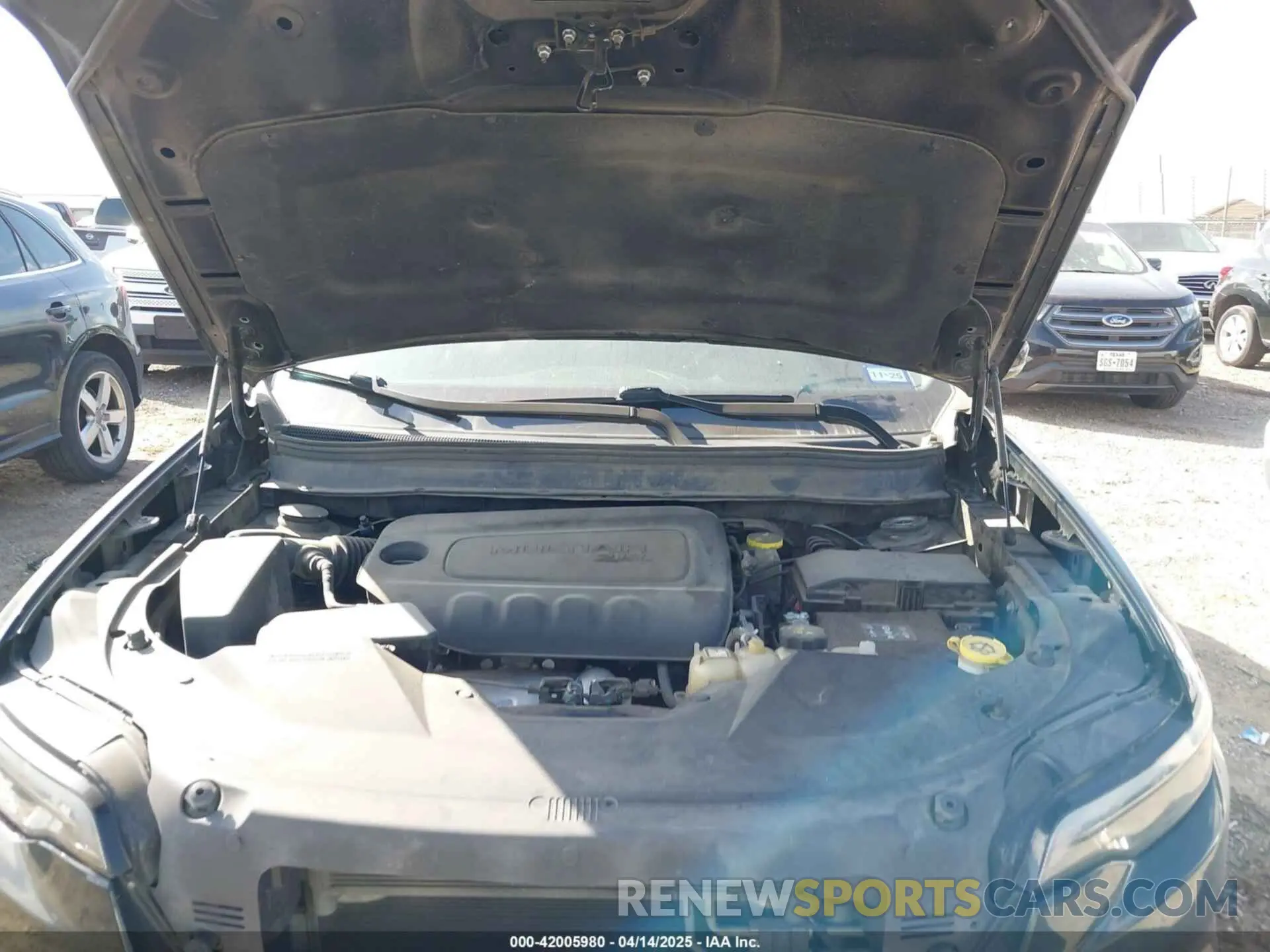 10 fotografías del automóvil dañado 1C4PJLLBXKD482661 JEEP CHEROKEE 2019