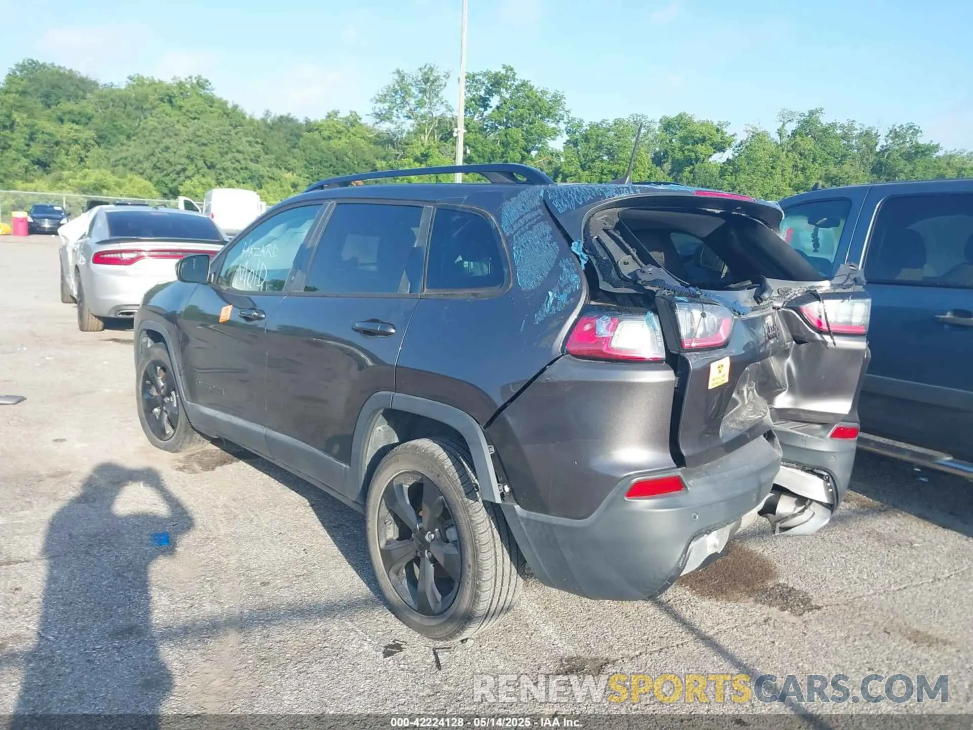 3 fotografías del automóvil dañado 1C4PJLLN9KD303312 JEEP CHEROKEE 2019