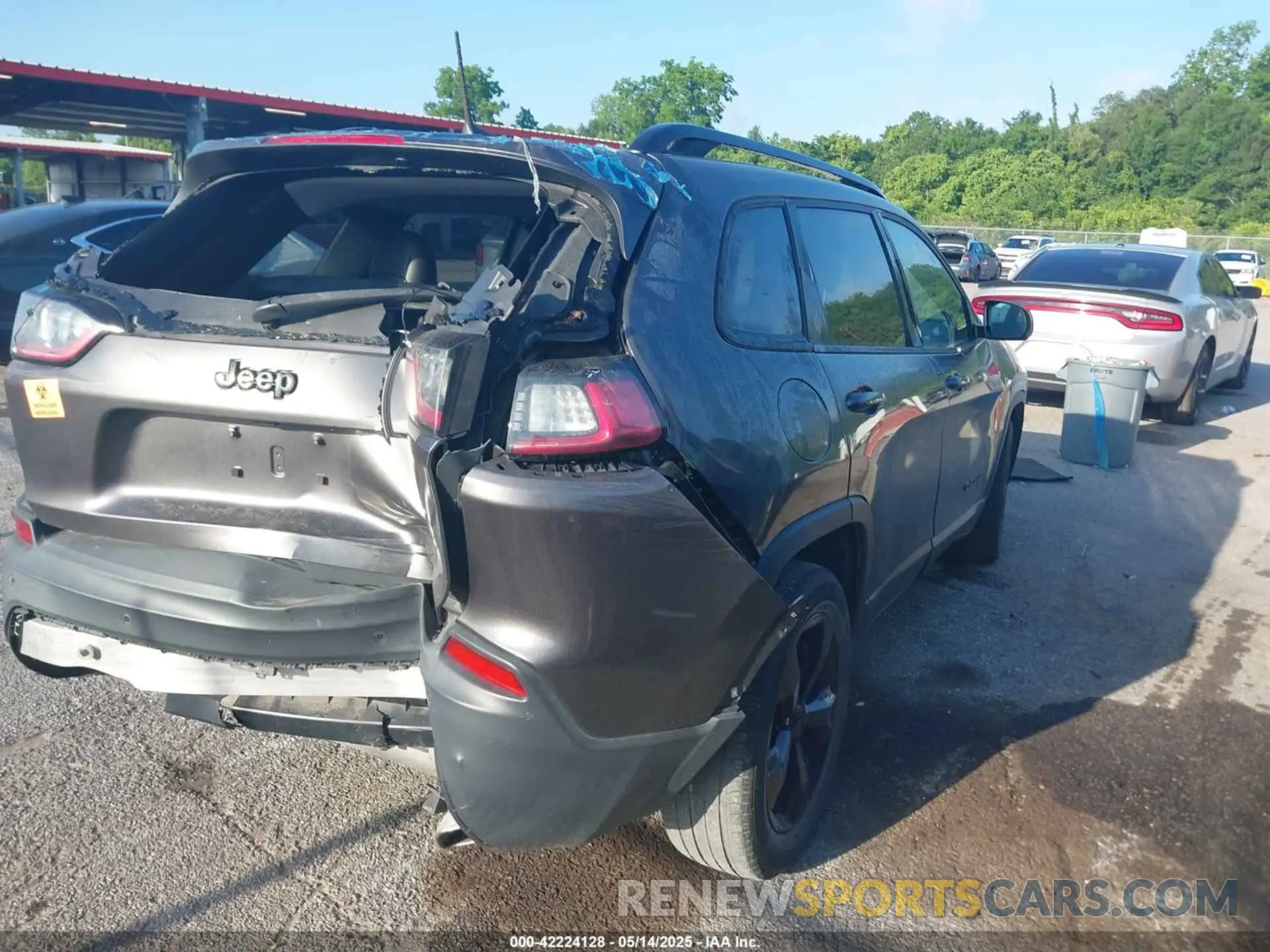 4 fotografías del automóvil dañado 1C4PJLLN9KD303312 JEEP CHEROKEE 2019