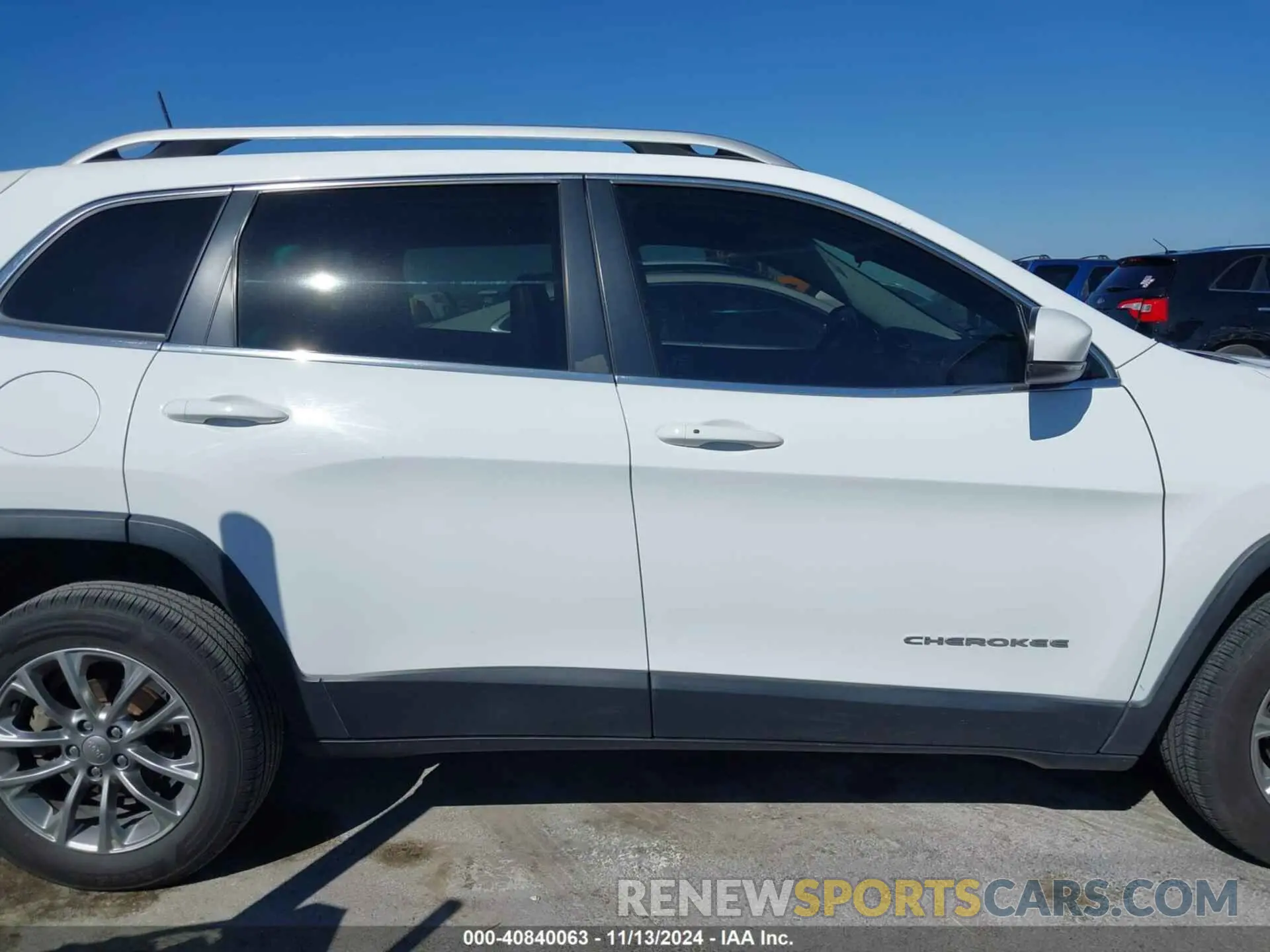 13 fotografías del automóvil dañado 1C4PJLLNXKD290098 JEEP CHEROKEE 2019