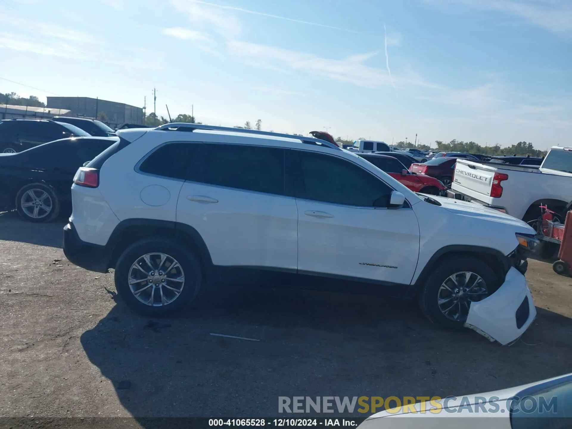 13 fotografías del automóvil dañado 1C4PJLLX4KD275338 JEEP CHEROKEE 2019