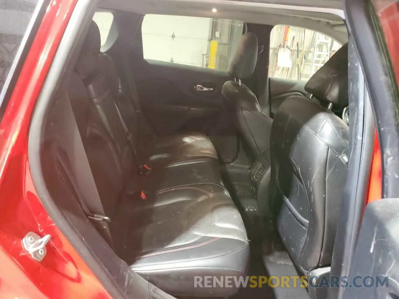 10 fotografías del automóvil dañado 1C4PJMBN8KD315278 JEEP CHEROKEE 2019