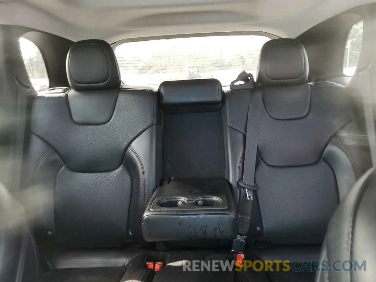 10 fotografías del automóvil dañado 1C4PJMBX0KD108370 JEEP CHEROKEE 2019