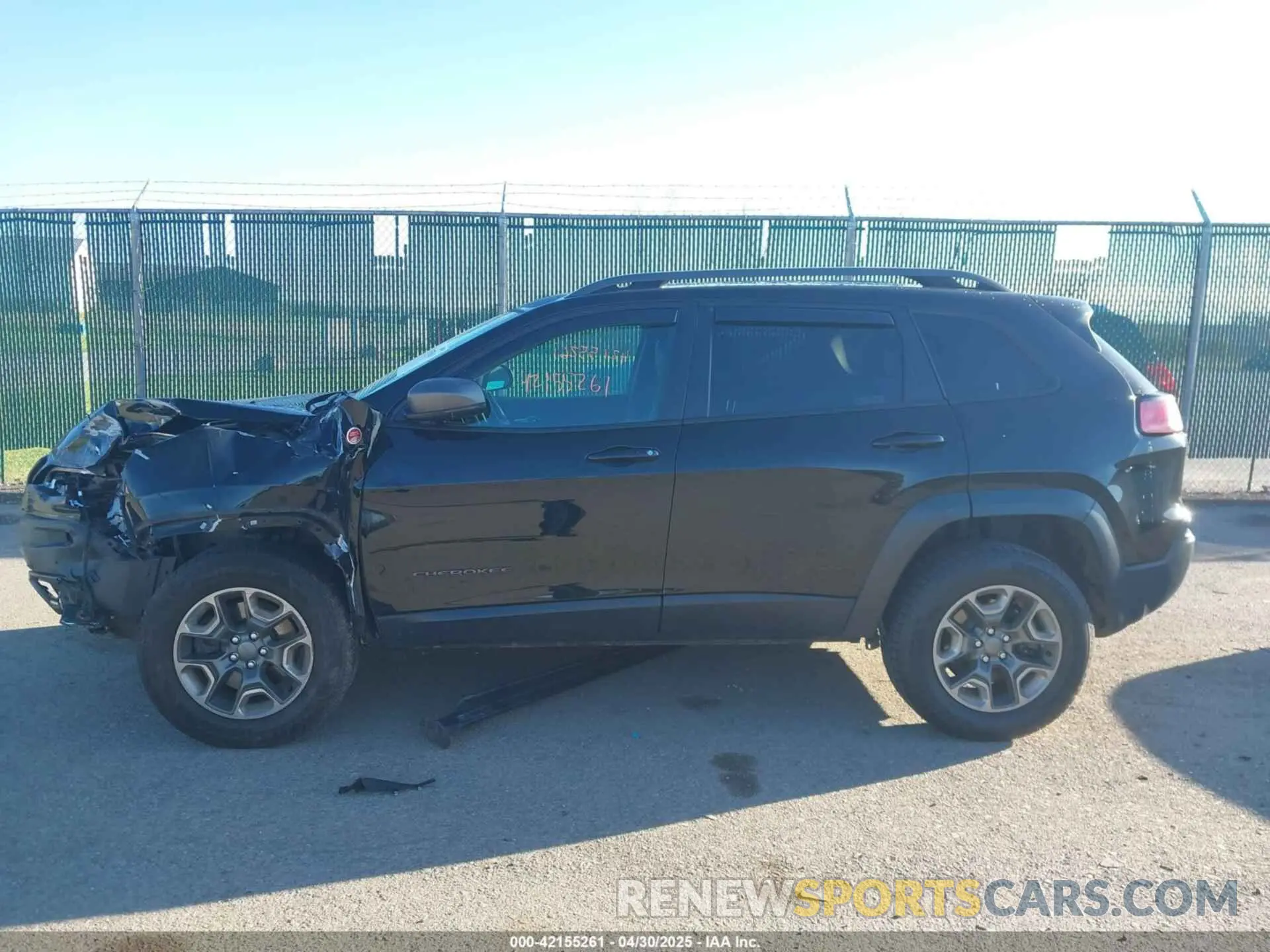 14 fotografías del automóvil dañado 1C4PJMBX0KD210316 JEEP CHEROKEE 2019