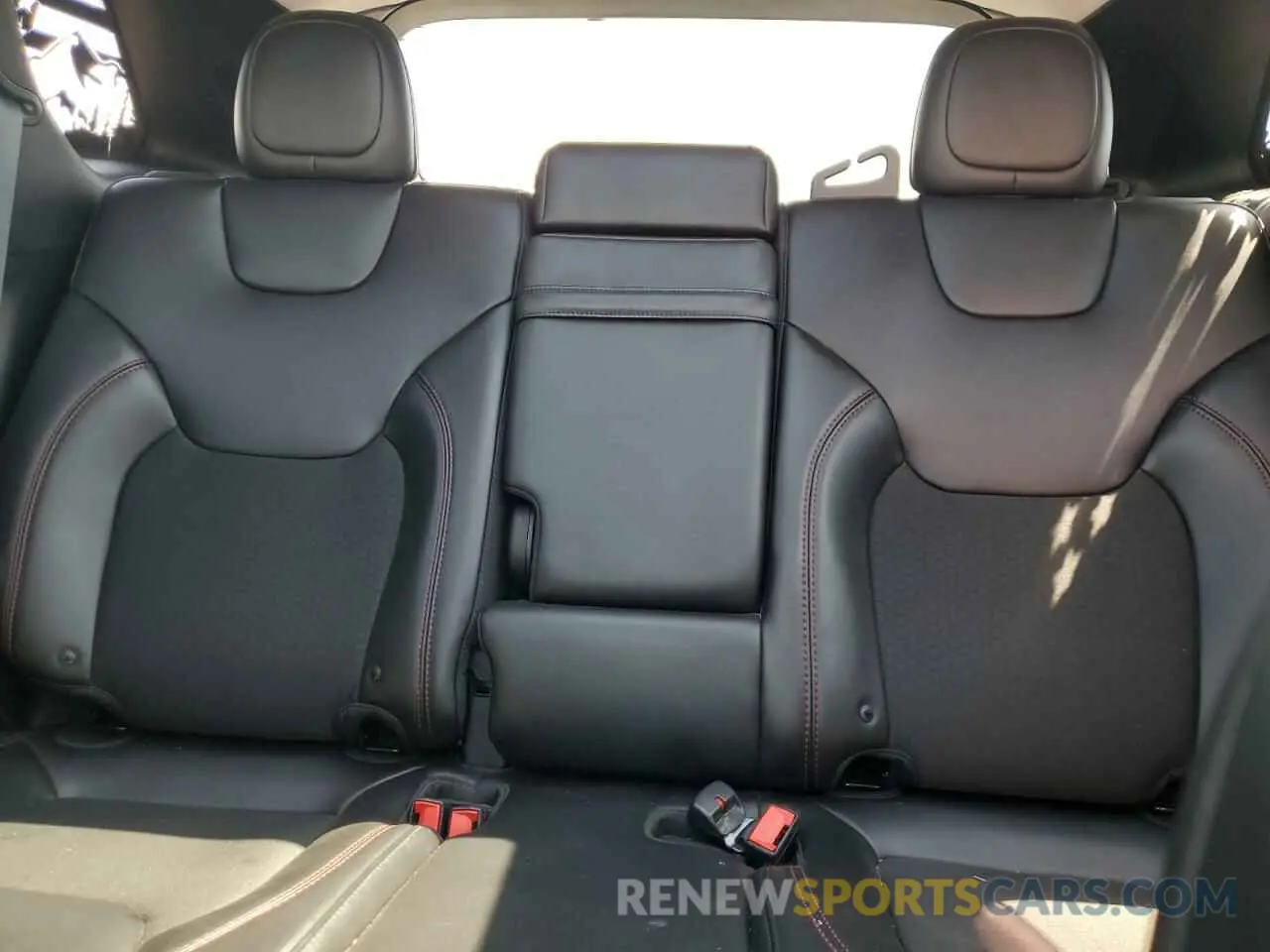10 fotografías del automóvil dañado 1C4PJMBX2KD341540 JEEP CHEROKEE 2019