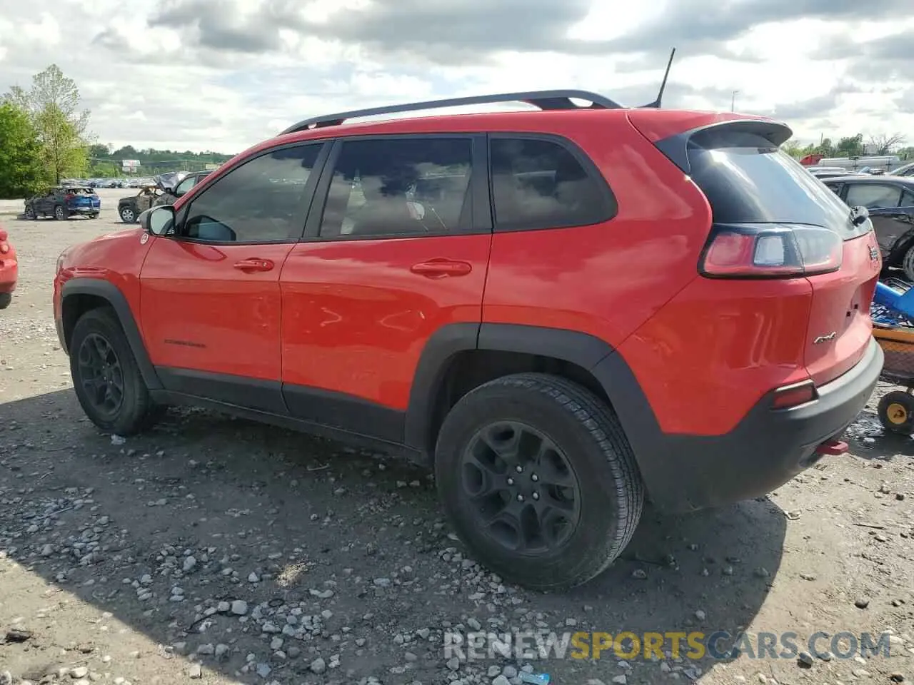 2 fotografías del automóvil dañado 1C4PJMBX3KD256495 JEEP CHEROKEE 2019