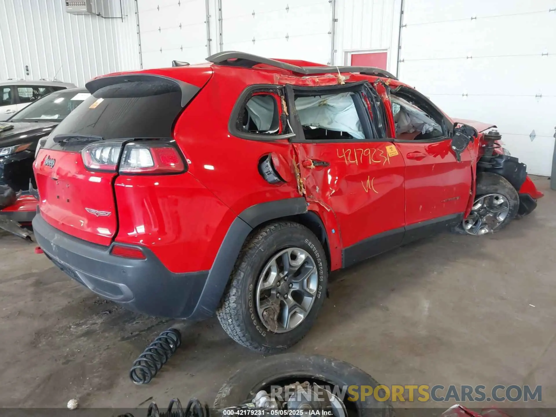 4 fotografías del automóvil dañado 1C4PJMBX3KD272972 JEEP CHEROKEE 2019