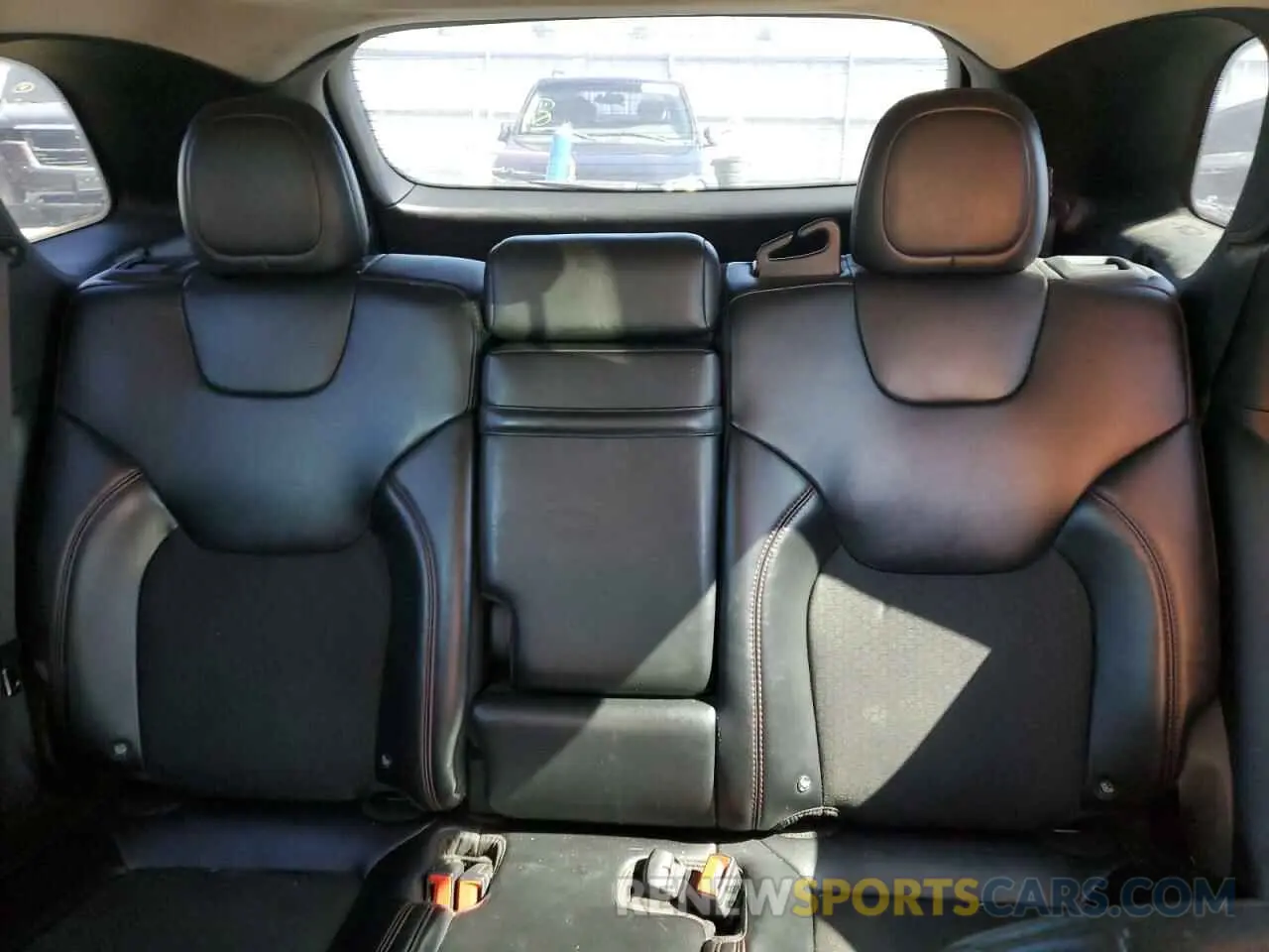 10 fotografías del automóvil dañado 1C4PJMBX4KD131120 JEEP CHEROKEE 2019