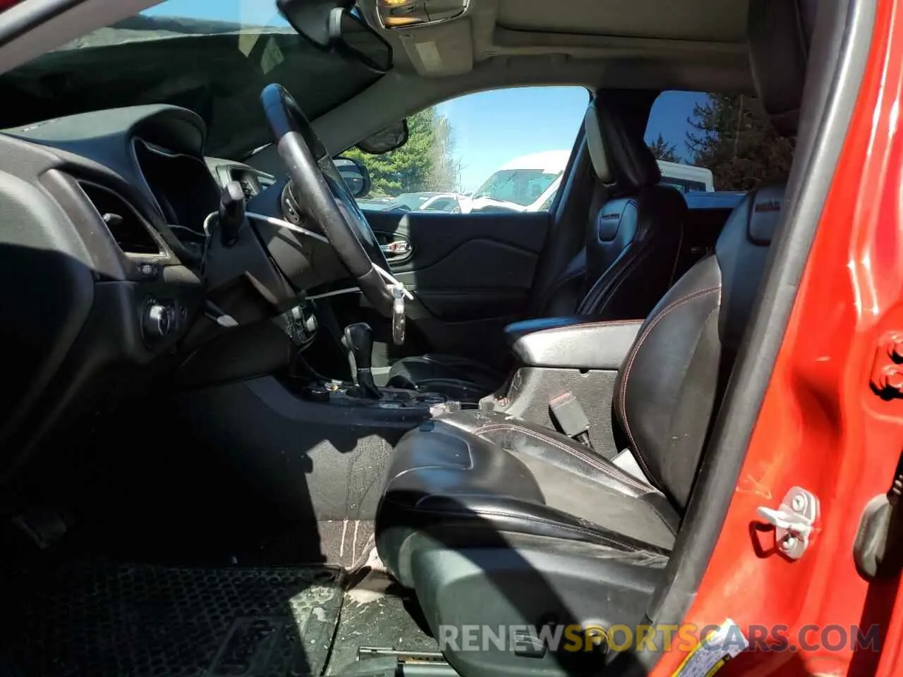 7 fotografías del automóvil dañado 1C4PJMBX4KD131120 JEEP CHEROKEE 2019