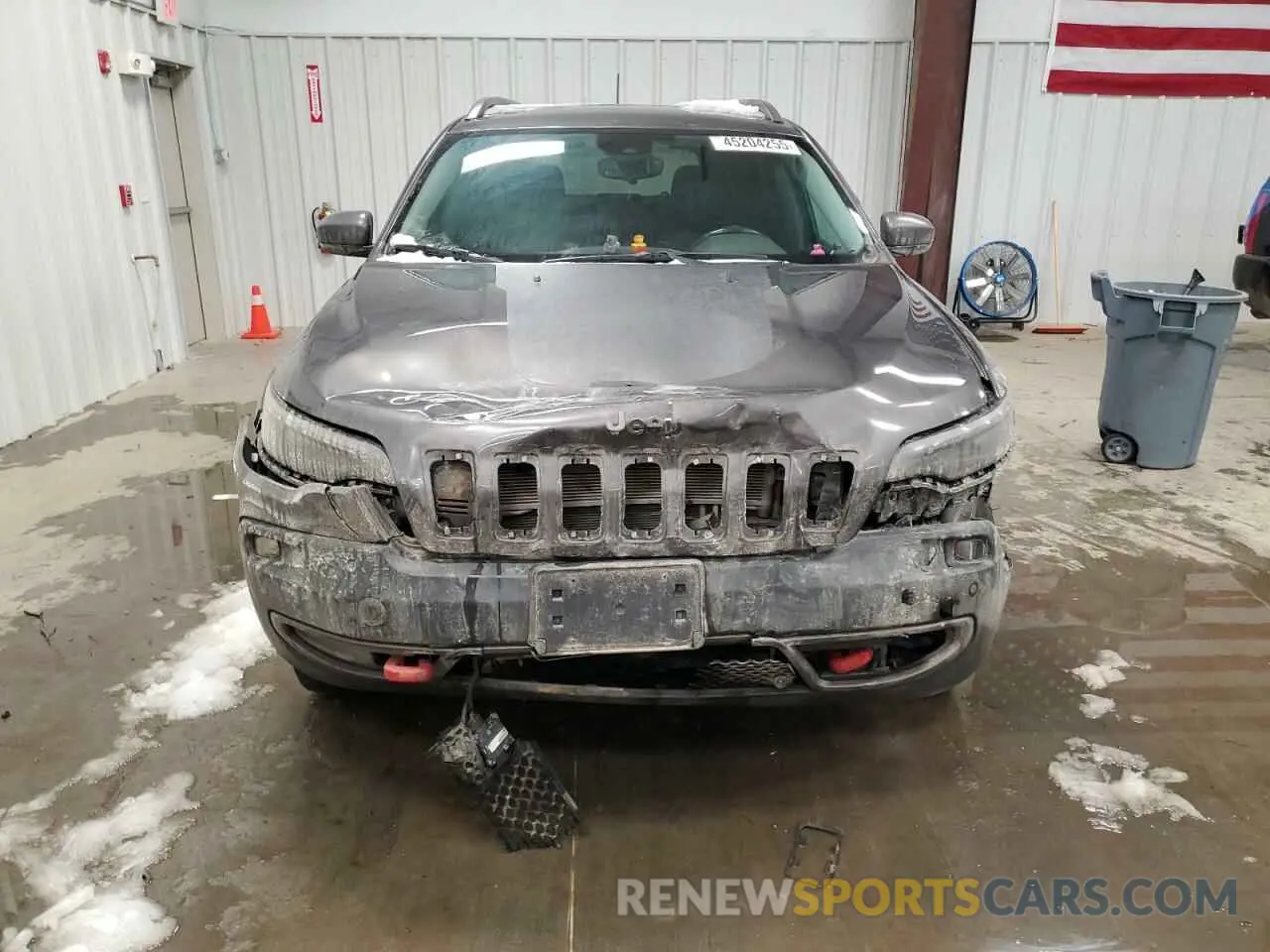 5 fotografías del automóvil dañado 1C4PJMBX4KD138598 JEEP CHEROKEE 2019
