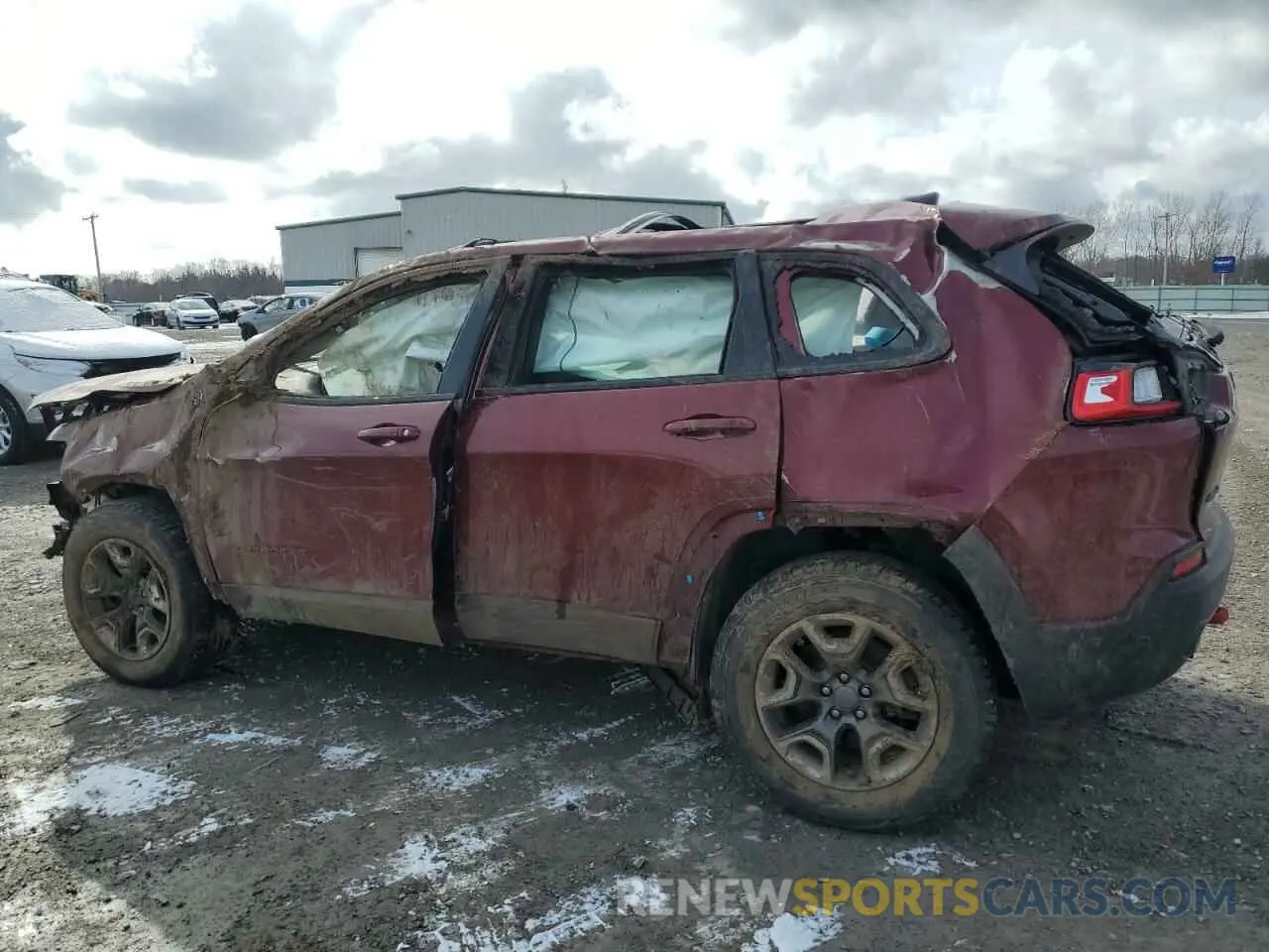 2 fotografías del automóvil dañado 1C4PJMBX4KD187705 JEEP CHEROKEE 2019