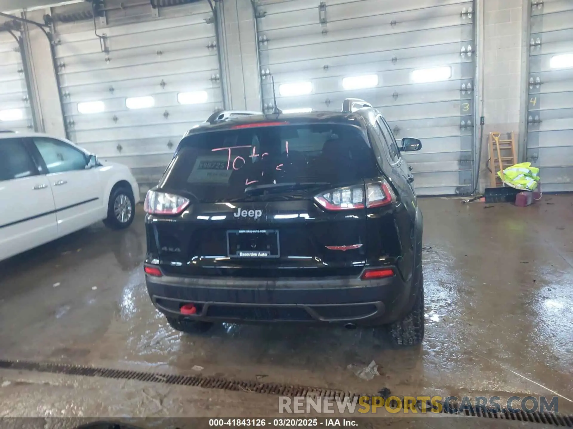 17 fotografías del automóvil dañado 1C4PJMBX5KD278921 JEEP CHEROKEE 2019