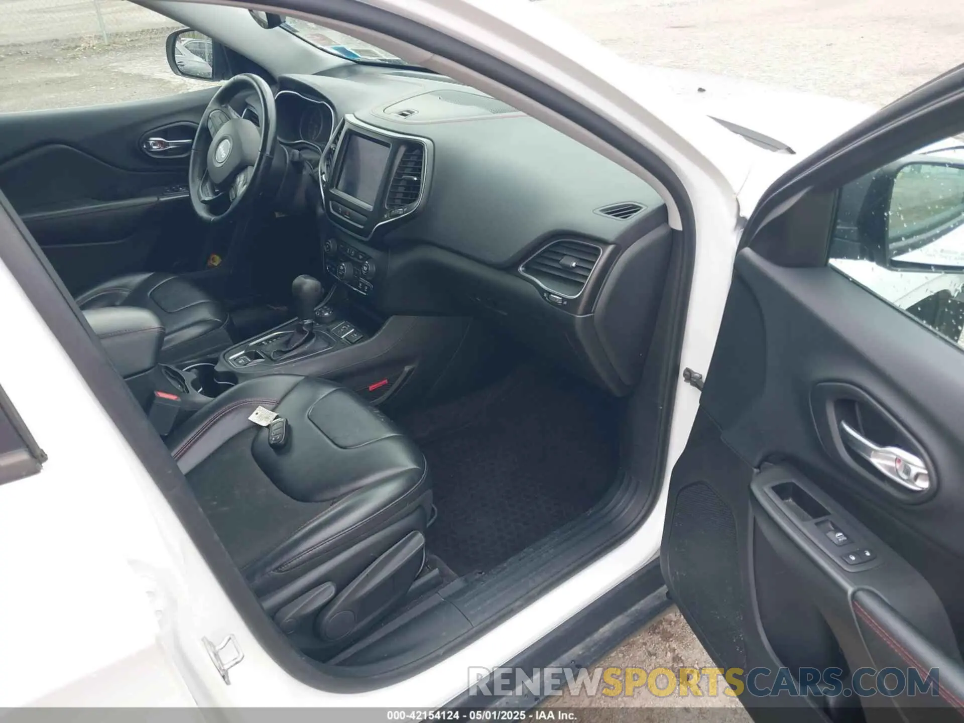 5 fotografías del automóvil dañado 1C4PJMBX7KD126848 JEEP CHEROKEE 2019