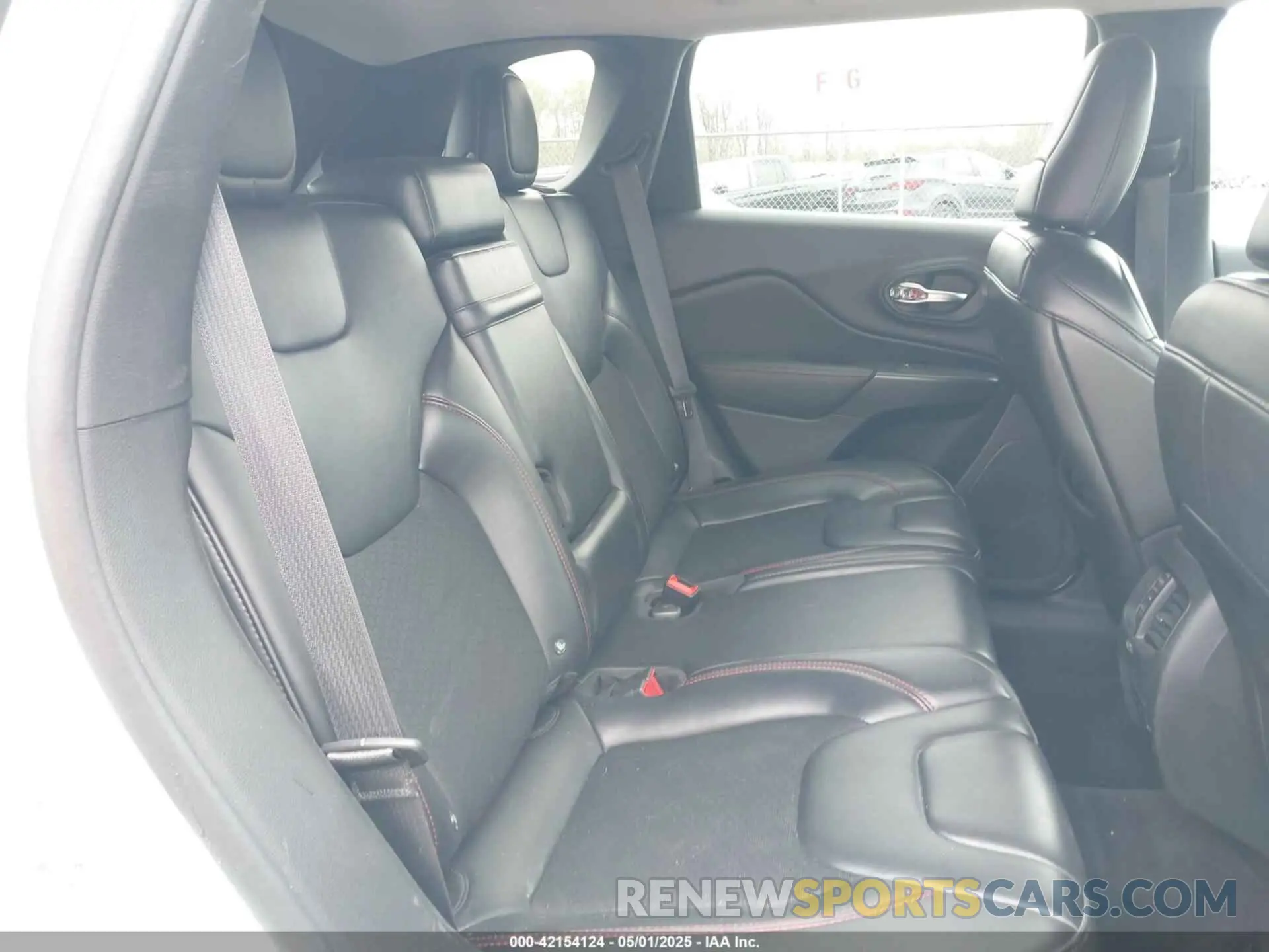 8 fotografías del automóvil dañado 1C4PJMBX7KD126848 JEEP CHEROKEE 2019