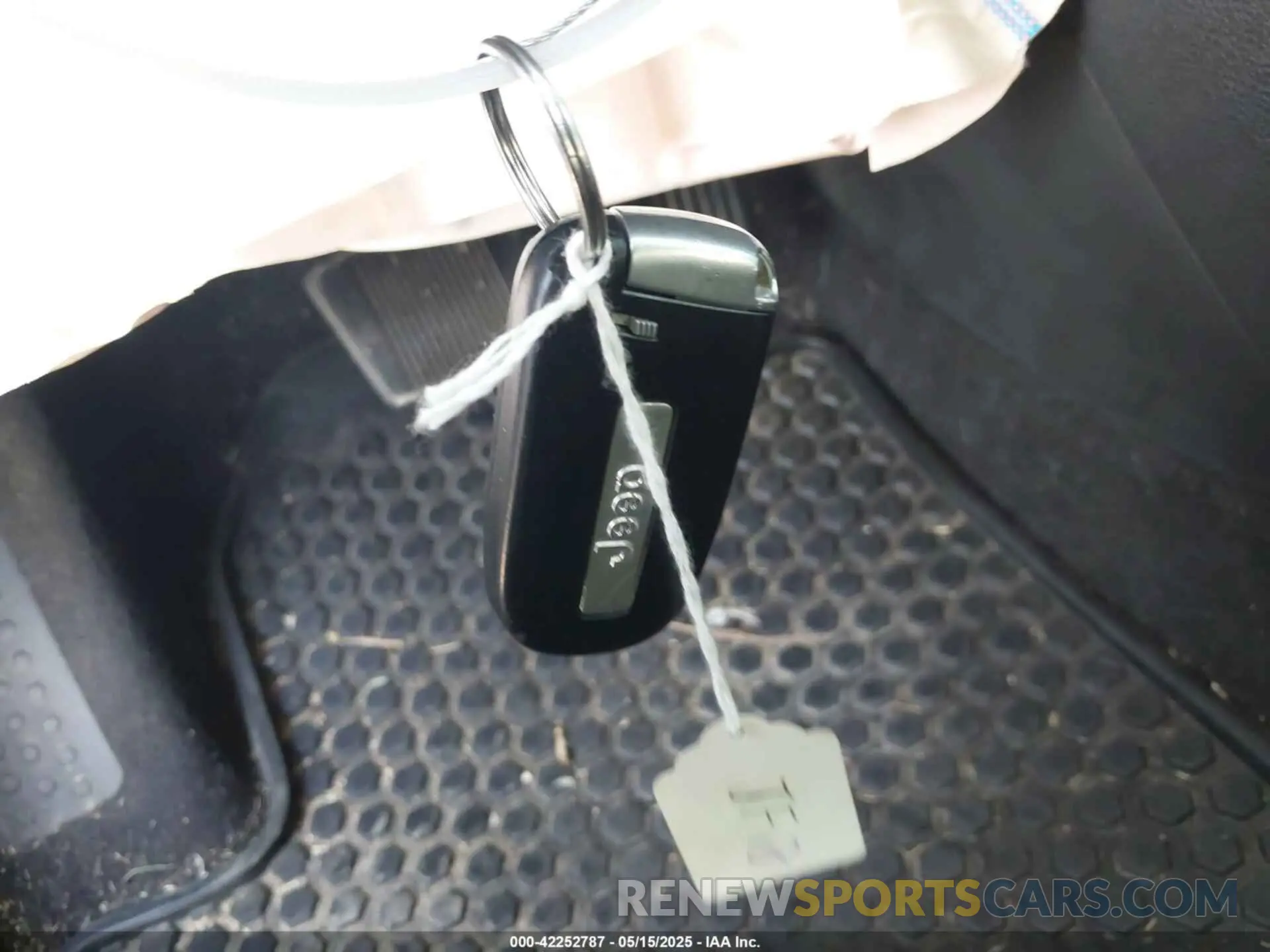 11 fotografías del automóvil dañado 1C4PJMBX7KD189366 JEEP CHEROKEE 2019