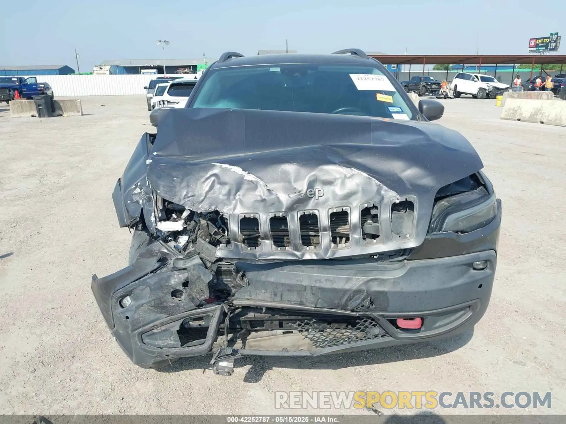 12 fotografías del automóvil dañado 1C4PJMBX7KD189366 JEEP CHEROKEE 2019