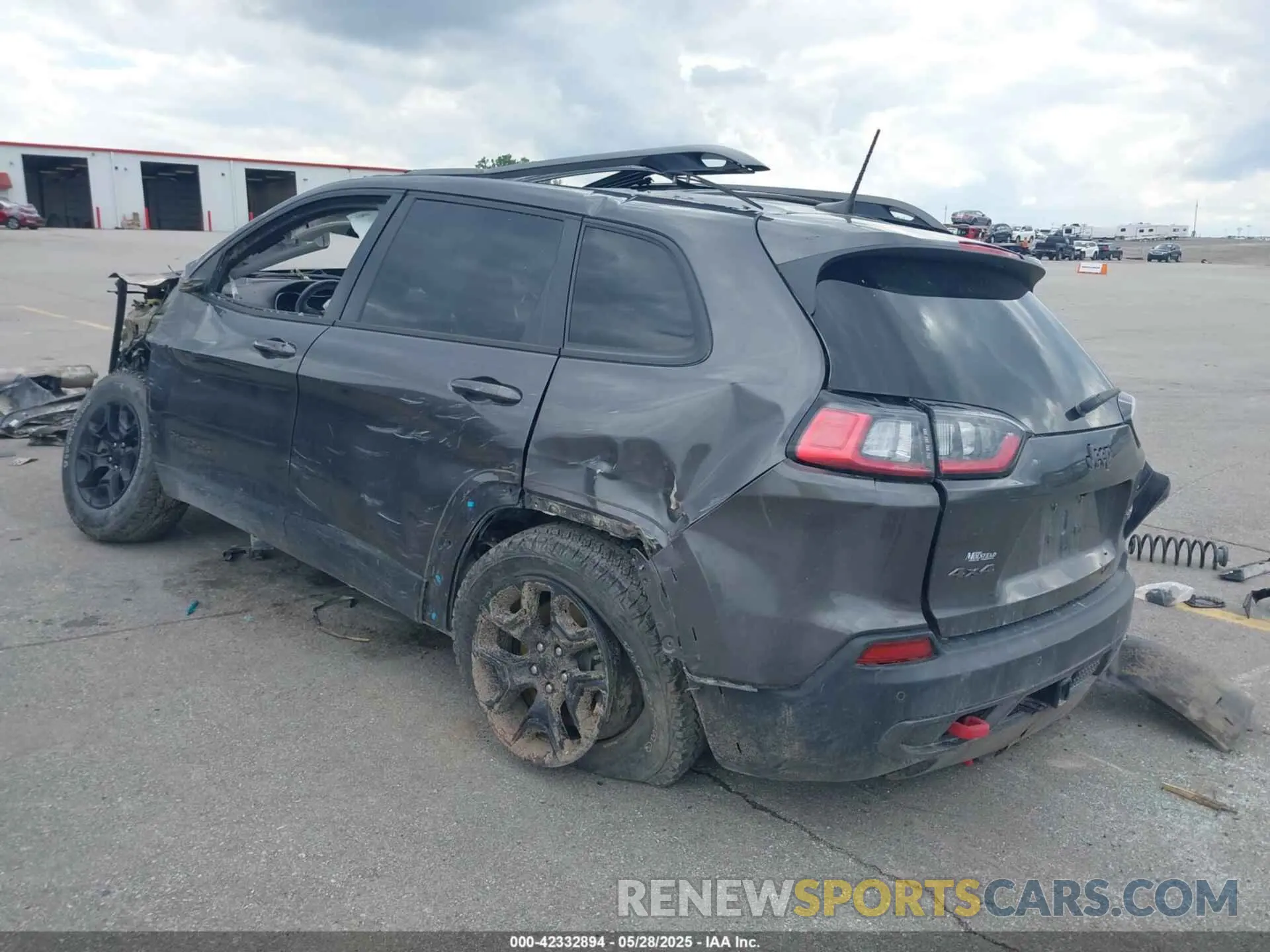 3 fotografías del automóvil dañado 1C4PJMBX7KD309652 JEEP CHEROKEE 2019