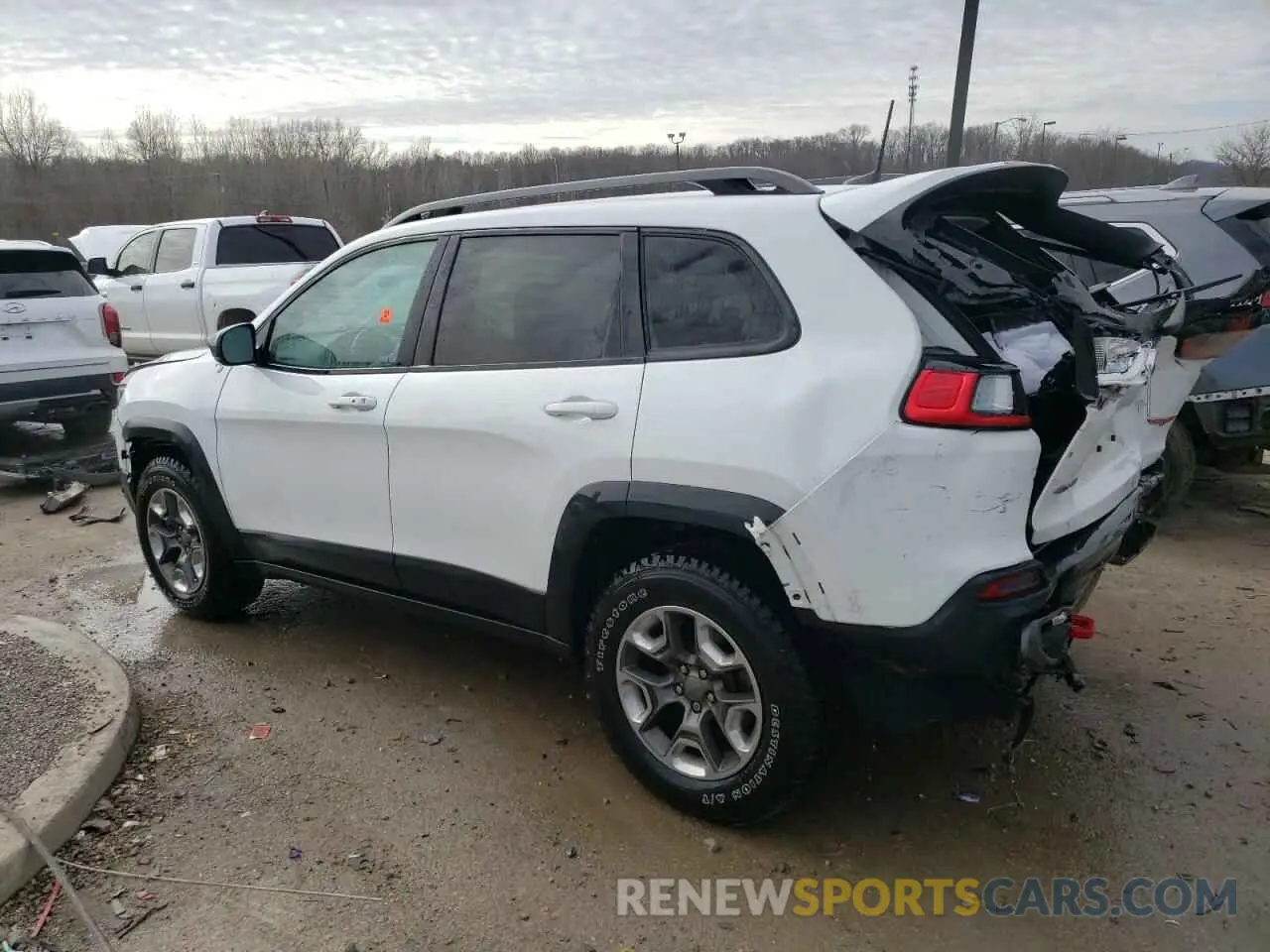 2 fotografías del automóvil dañado 1C4PJMBX8KD186606 JEEP CHEROKEE 2019