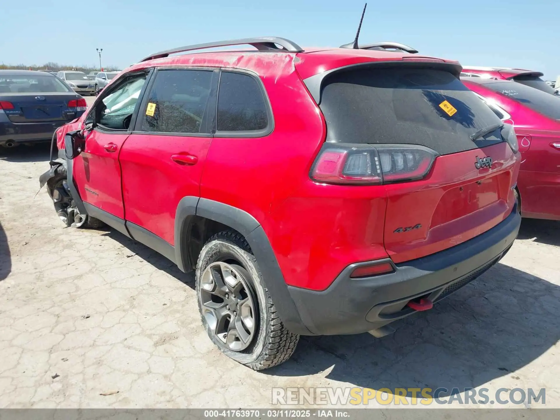 3 fotografías del automóvil dañado 1C4PJMBX8KD305108 JEEP CHEROKEE 2019
