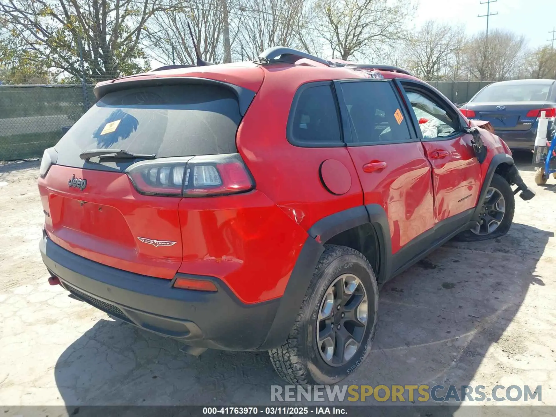 4 fotografías del automóvil dañado 1C4PJMBX8KD305108 JEEP CHEROKEE 2019