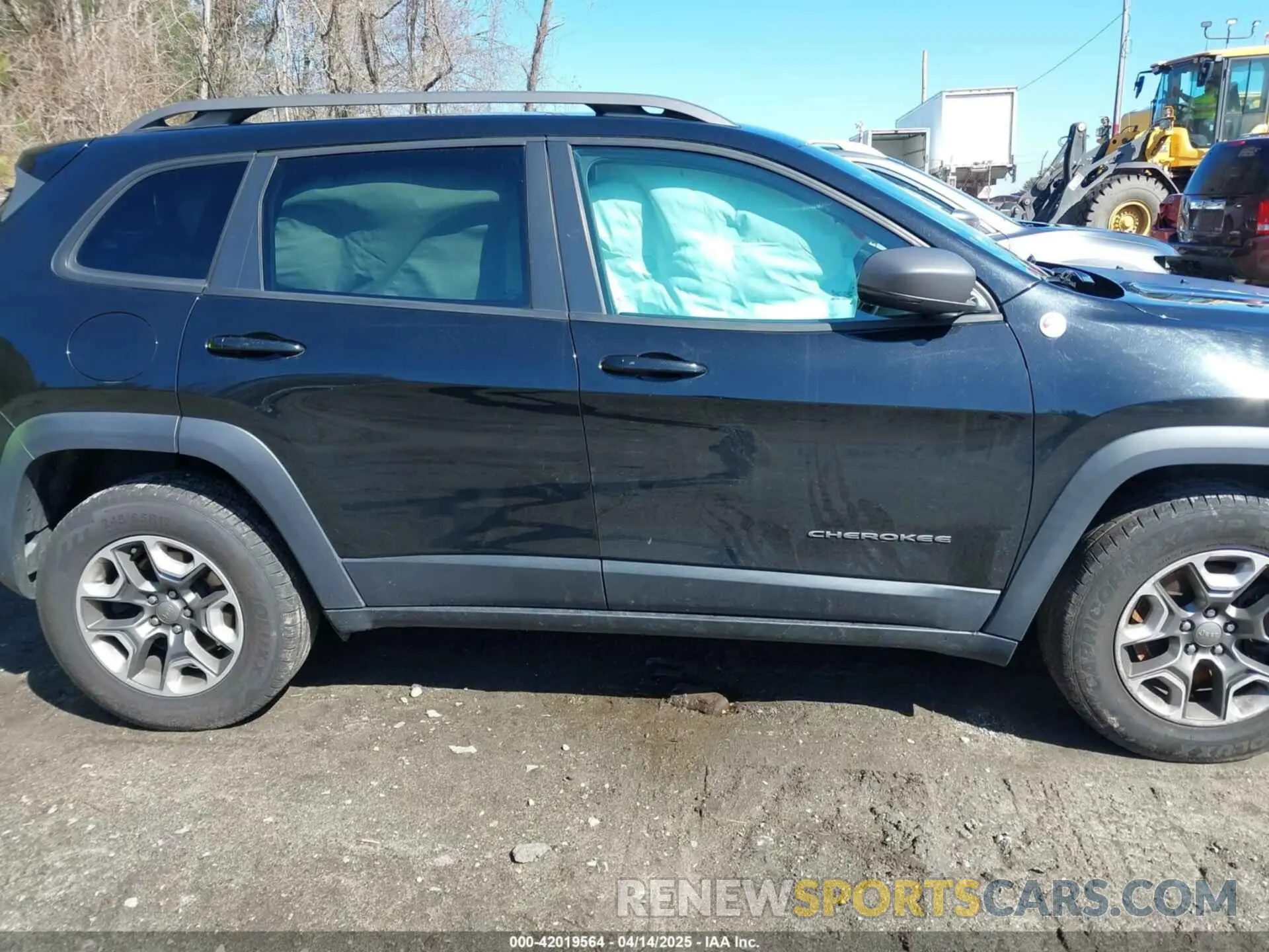 13 fotografías del automóvil dañado 1C4PJMBX8KD430013 JEEP CHEROKEE 2019