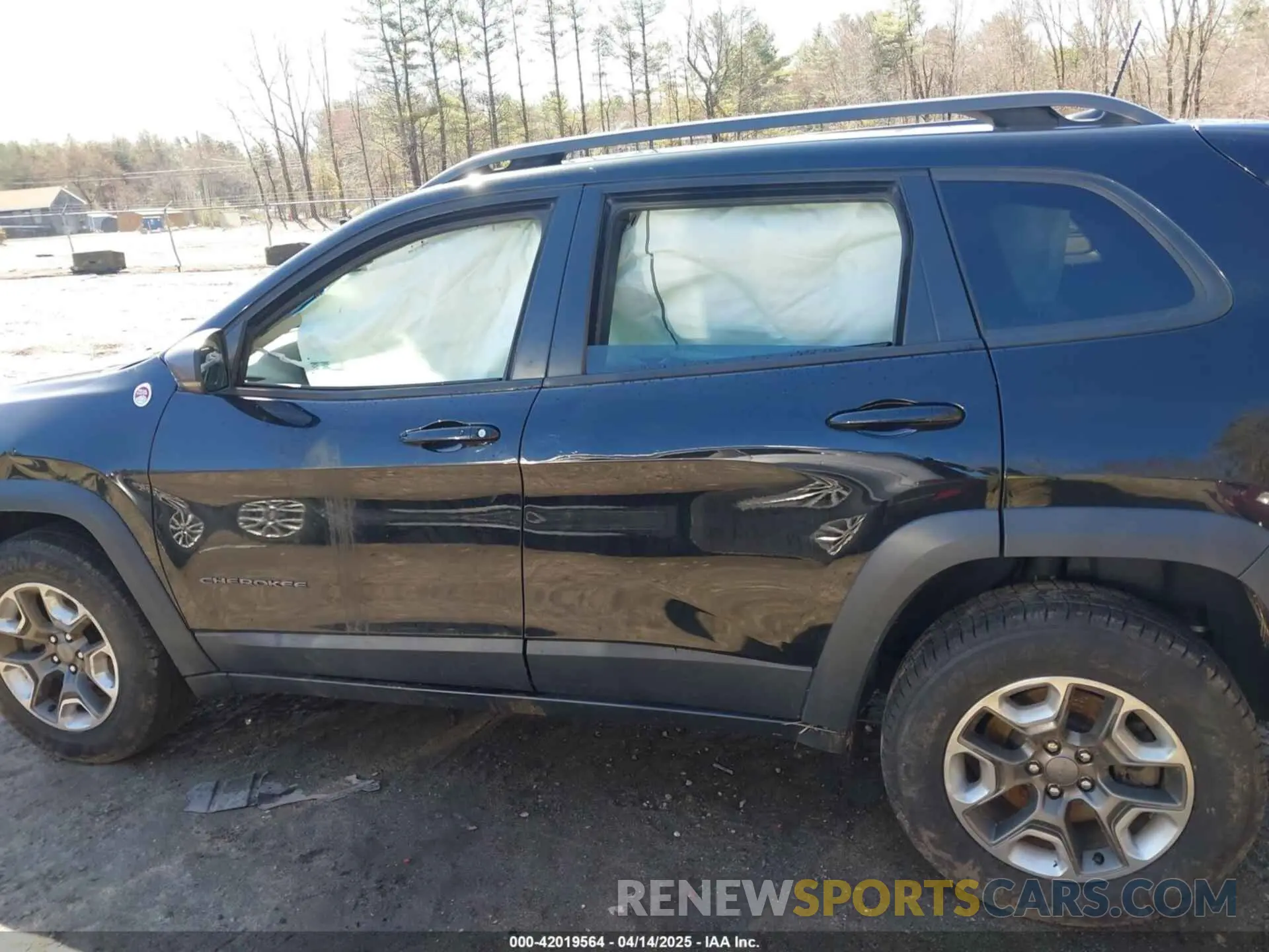 14 fotografías del automóvil dañado 1C4PJMBX8KD430013 JEEP CHEROKEE 2019