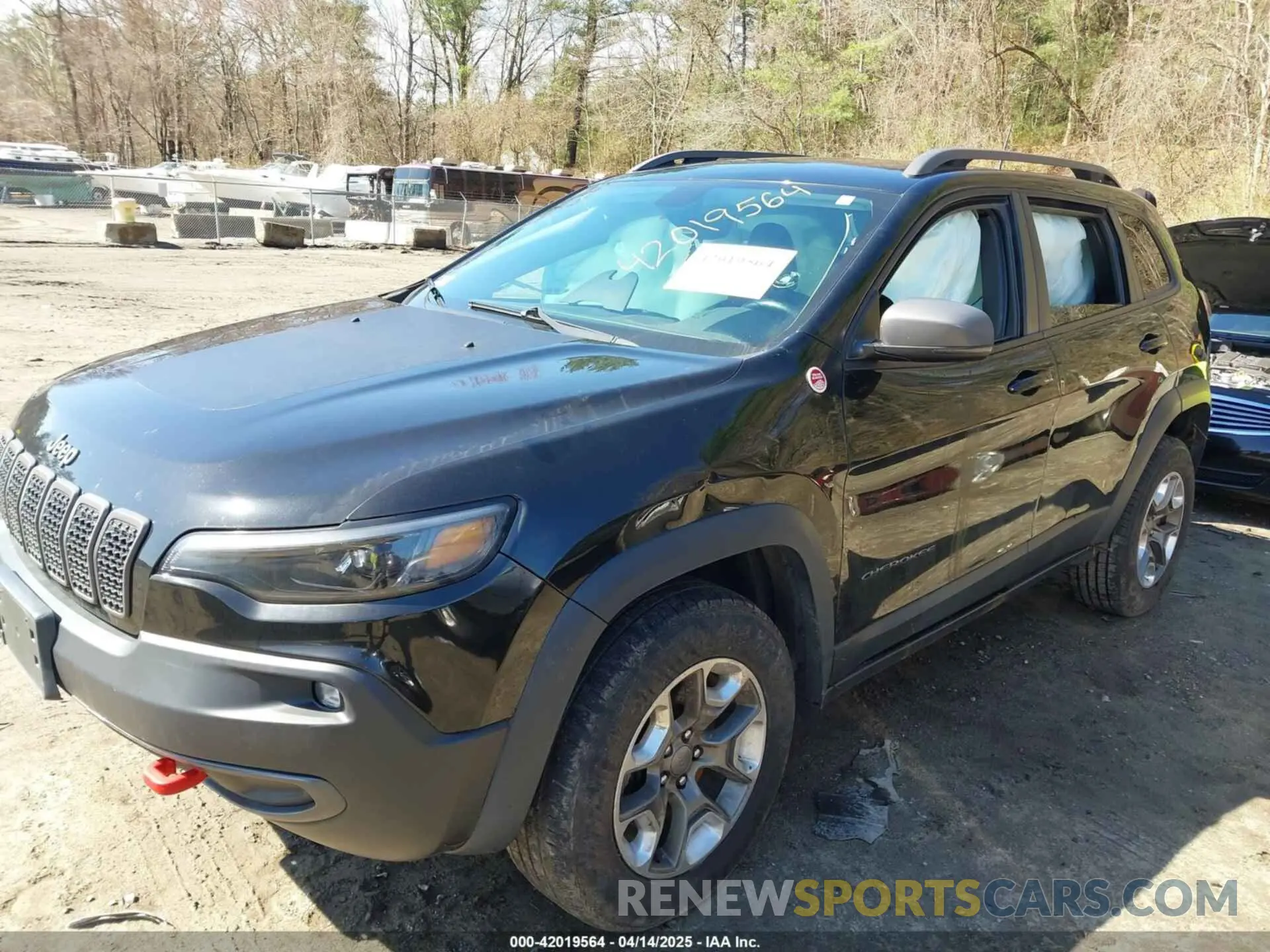 2 fotografías del automóvil dañado 1C4PJMBX8KD430013 JEEP CHEROKEE 2019