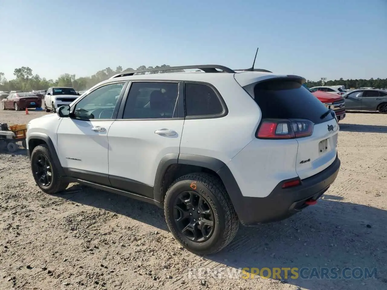 2 fotografías del automóvil dañado 1C4PJMBX9KD139200 JEEP CHEROKEE 2019
