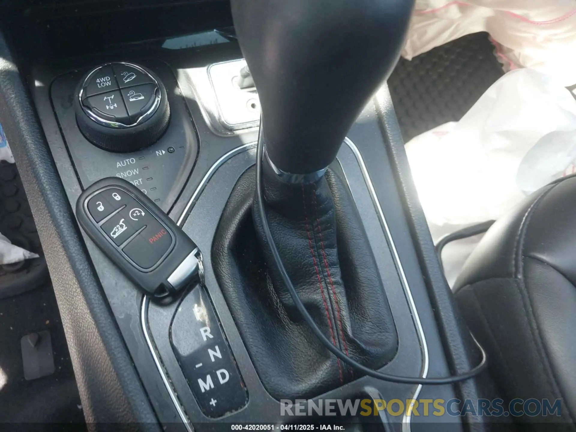11 fotografías del automóvil dañado 1C4PJMBXXKD433284 JEEP CHEROKEE 2019