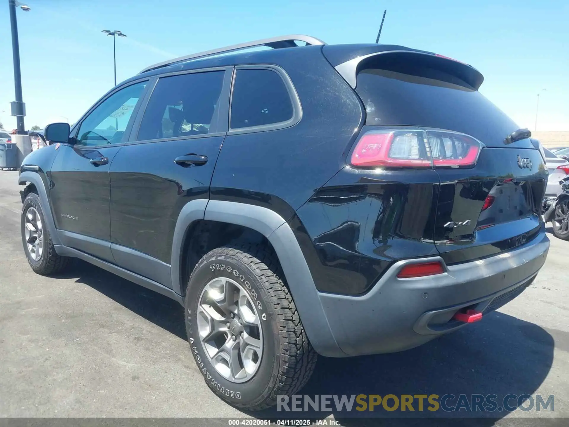 3 fotografías del automóvil dañado 1C4PJMBXXKD433284 JEEP CHEROKEE 2019