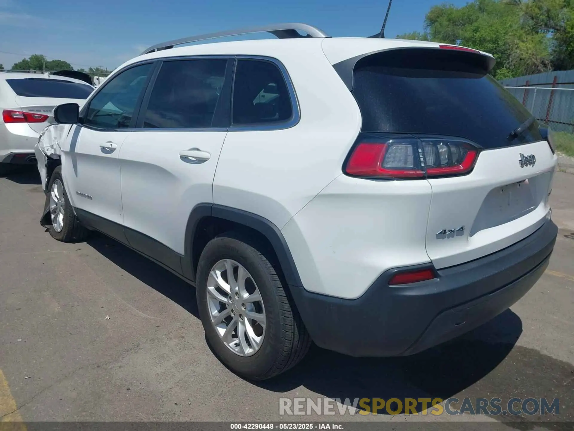 3 fotografías del automóvil dañado 1C4PJMCB1KD228813 JEEP CHEROKEE 2019