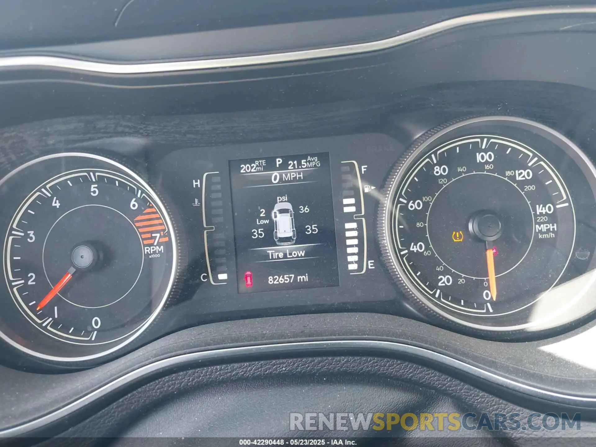 7 fotografías del automóvil dañado 1C4PJMCB1KD228813 JEEP CHEROKEE 2019