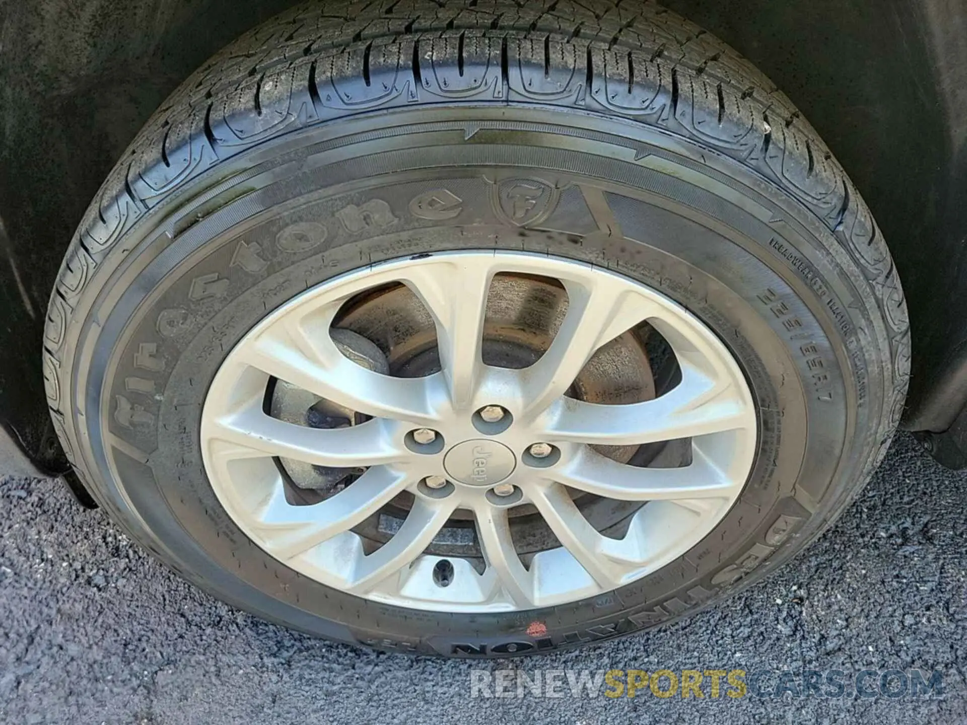 23 fotografías del automóvil dañado 1C4PJMCB3KD450804 JEEP CHEROKEE 2019